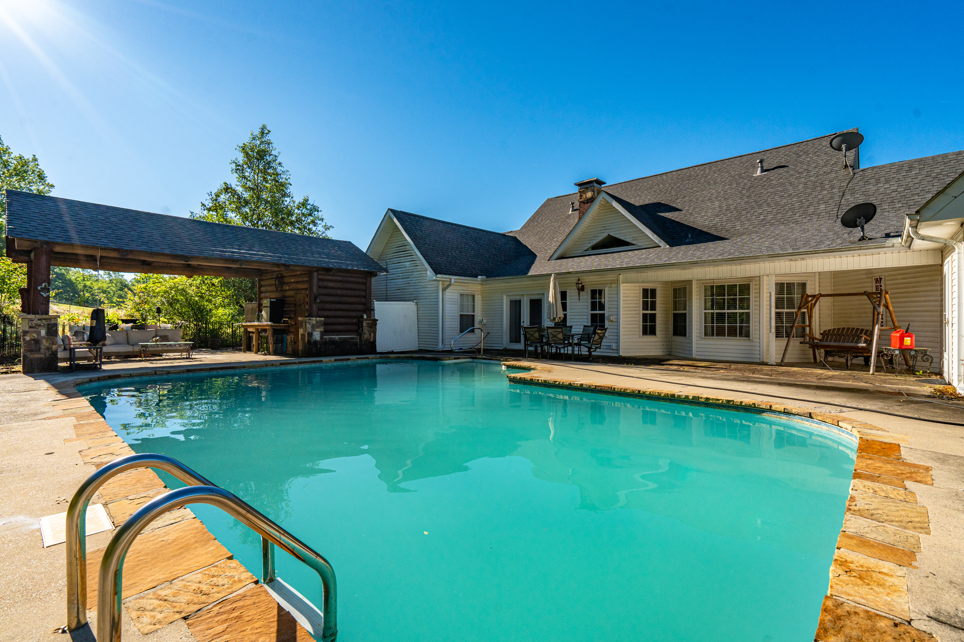 Glenwood, Arkansas, 71943, United States, 4 Bedrooms Bedrooms, ,4 BathroomsBathrooms,Residential,For Sale,1819538
