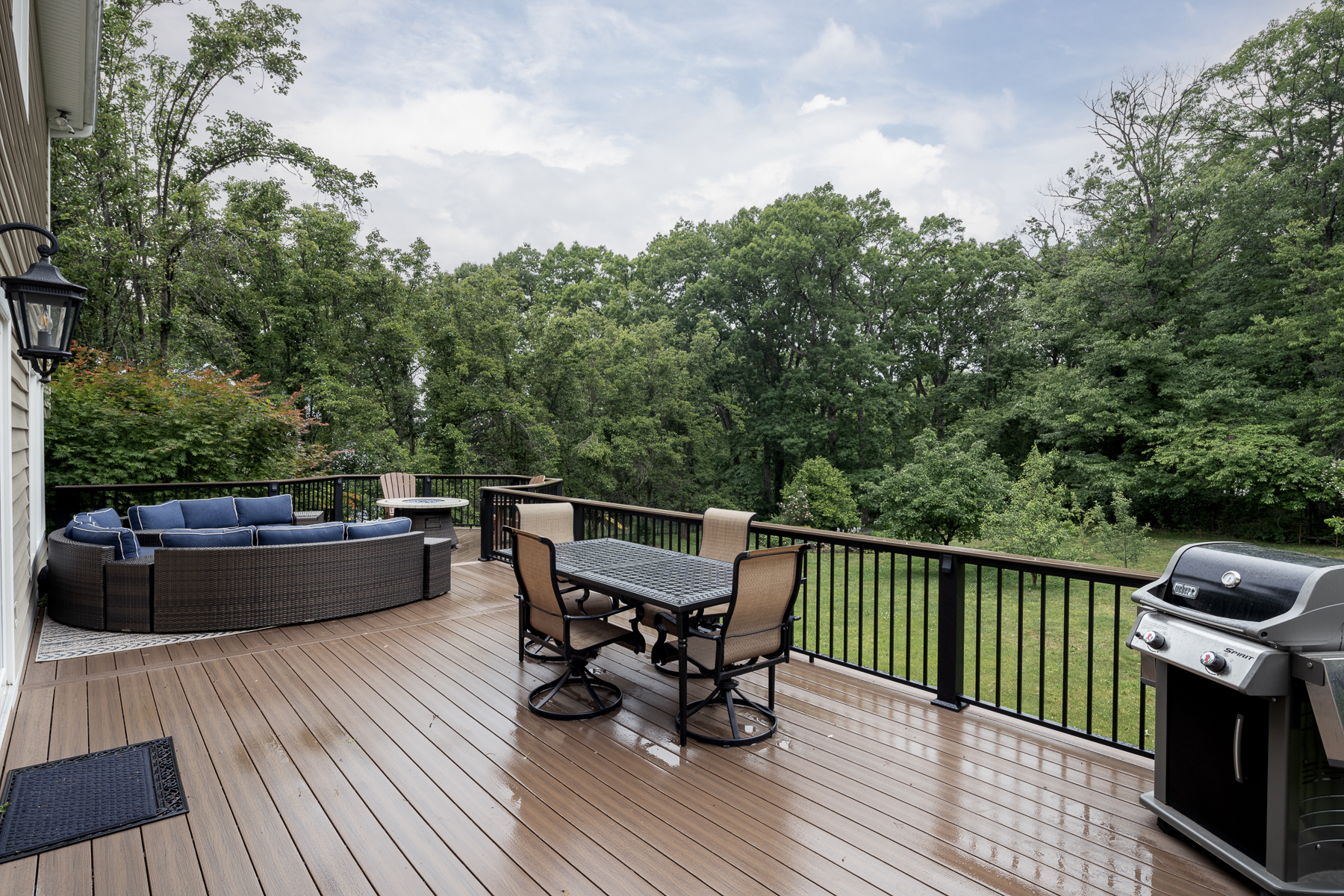  Suburban Tranquility and Upscale Living - 物件實景