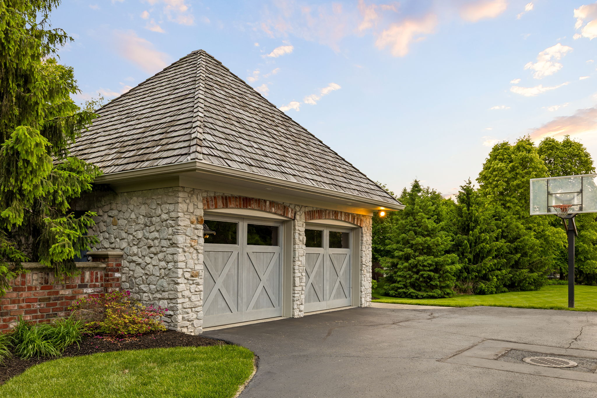  Signature Estate Set on More than 2 Acres in Desirable Zionsville Neighborhood - 物件實景