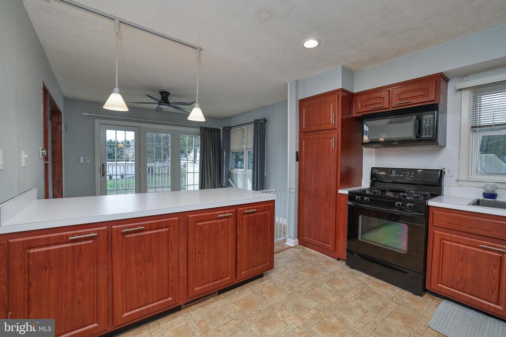 Trenton, New Jersey, 08618, United States, 4 Bedrooms Bedrooms, ,3 BathroomsBathrooms,Residential,For Sale,1995811