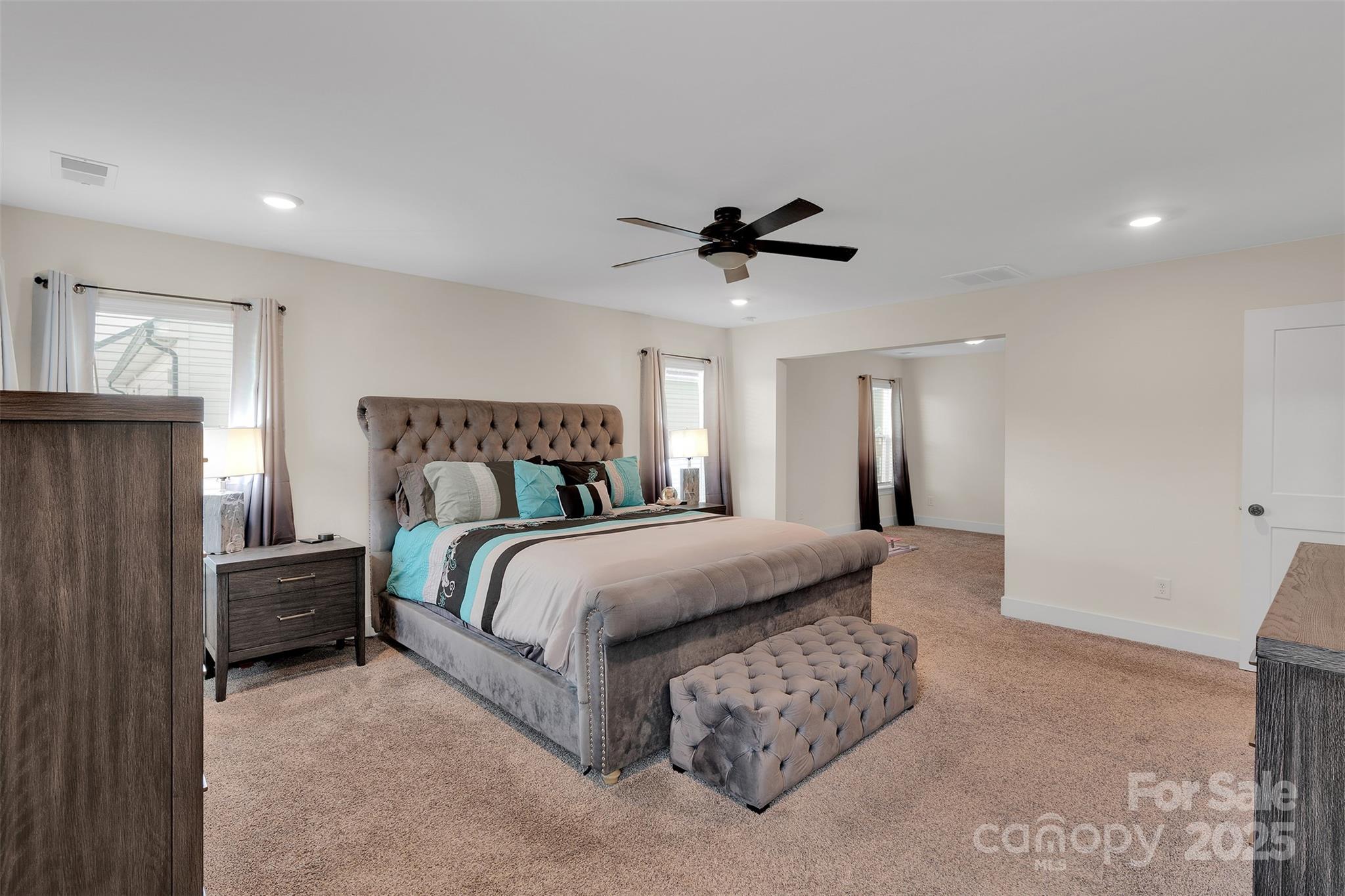 Concord, North Carolina, 28025, United States, 5 Bedrooms Bedrooms, ,4 BathroomsBathrooms,Residential,For Sale,1927846