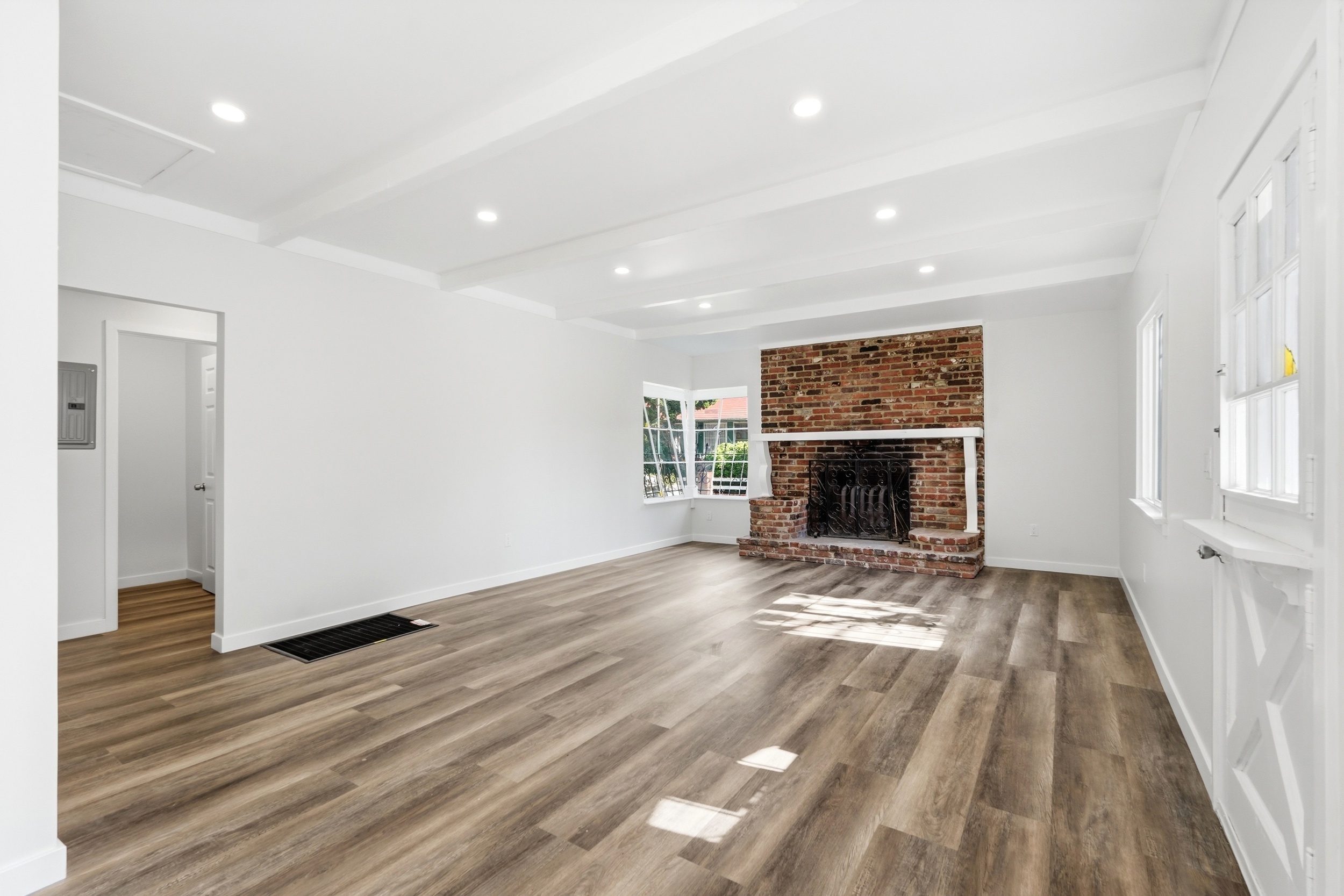  3826 Sawtelle Blvd - 物件實景