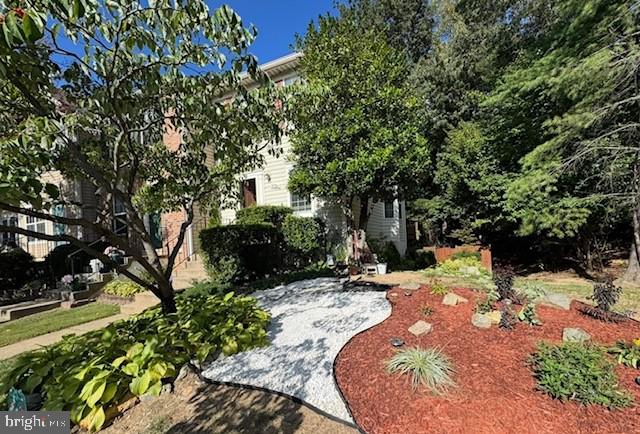 Clifton, Virginia, 20124, United States, 2 Bedrooms Bedrooms, ,3 BathroomsBathrooms,Residential,For Sale,2001572