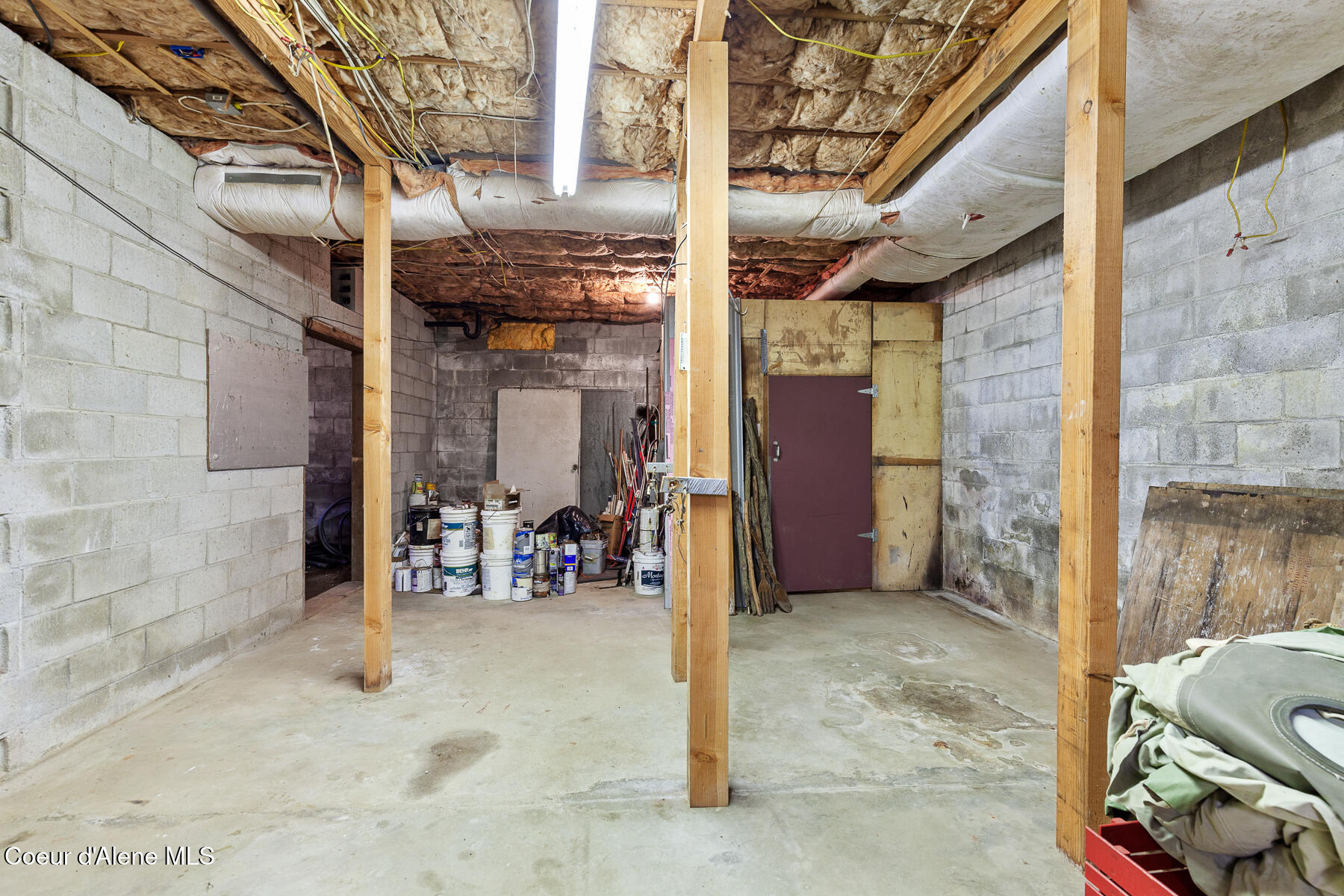 Athol, Idaho, 83801, United States, 4 Bedrooms Bedrooms, ,5 BathroomsBathrooms,Residential,For Sale,1984307