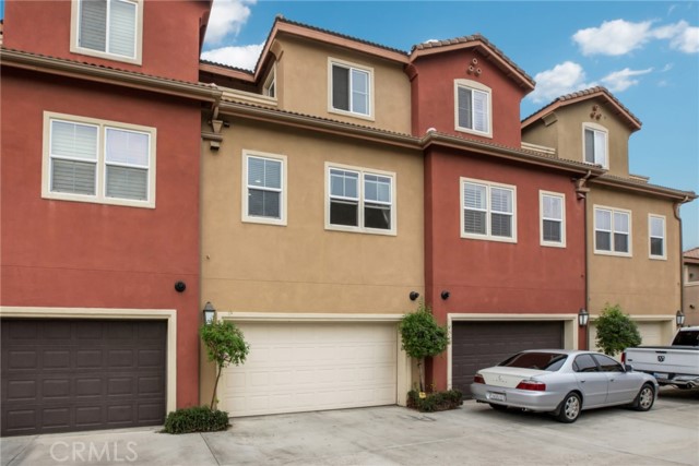 Lakewood, California, 90715, United States, 3 Bedrooms Bedrooms, ,4 BathroomsBathrooms,Residential,For Sale,1860565