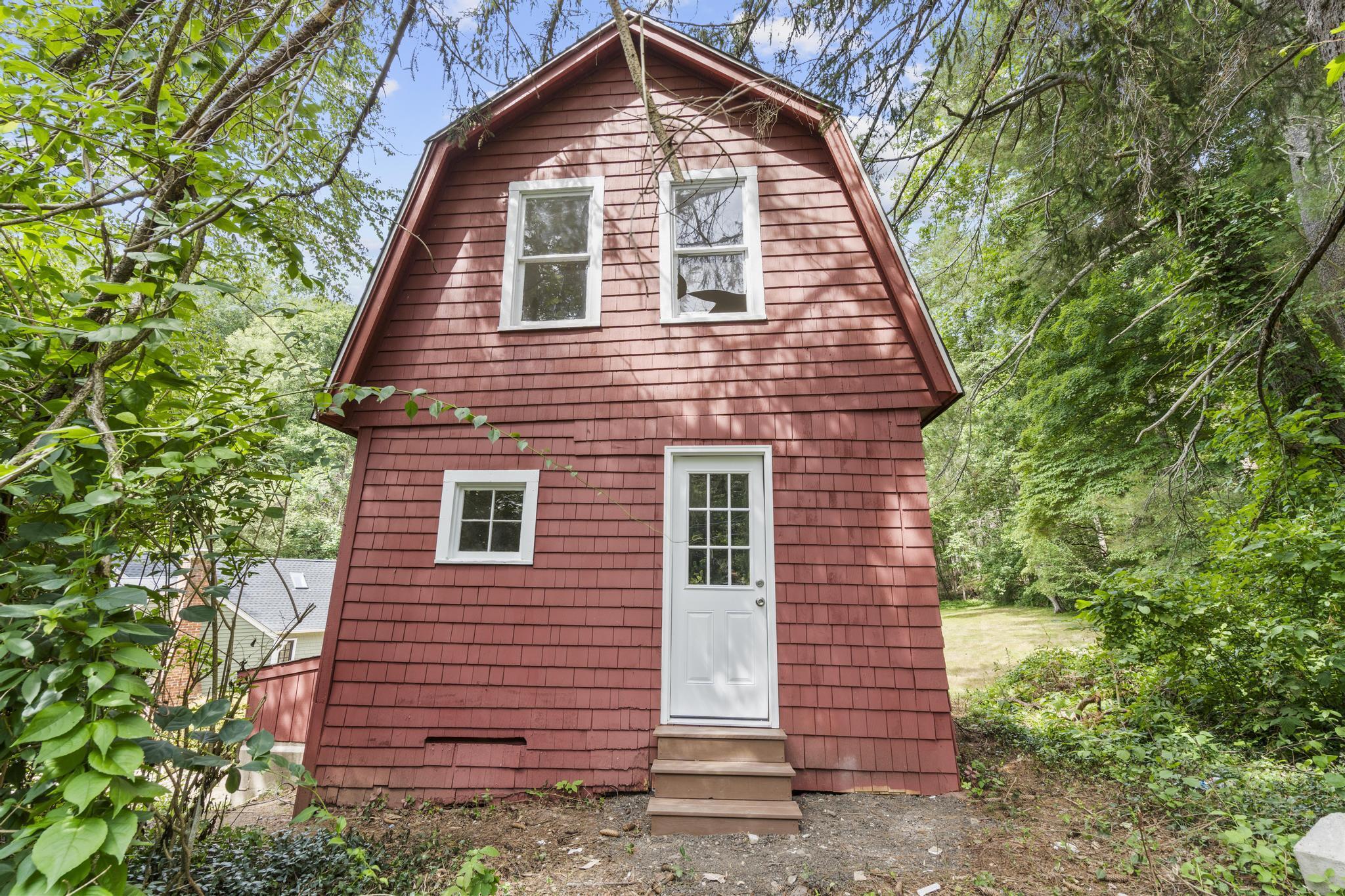 Newtown, Connecticut, 06482, United States, 4 Bedrooms Bedrooms, ,3 BathroomsBathrooms,Residential,For Sale,1991779