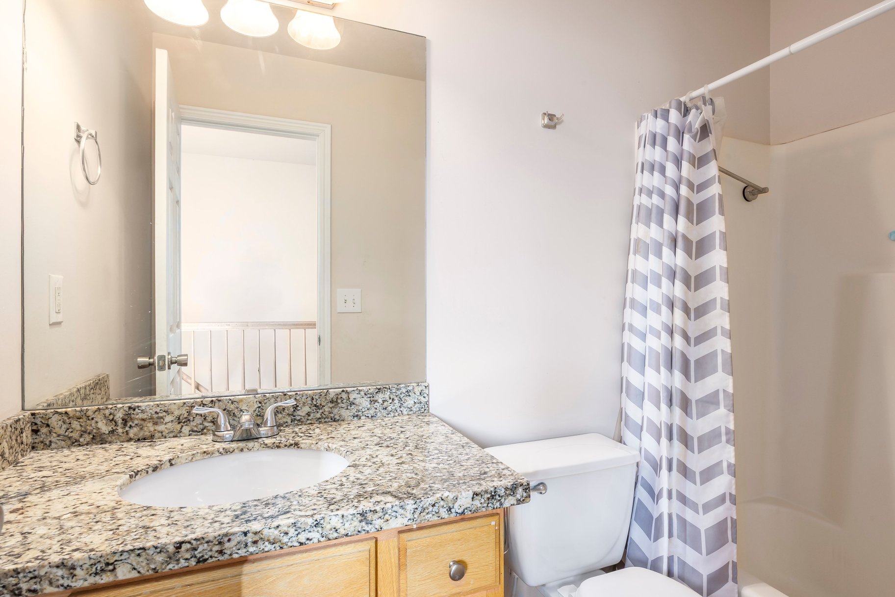  Main-Floor Primary Living with Resort-Style Amenities - 物件實景