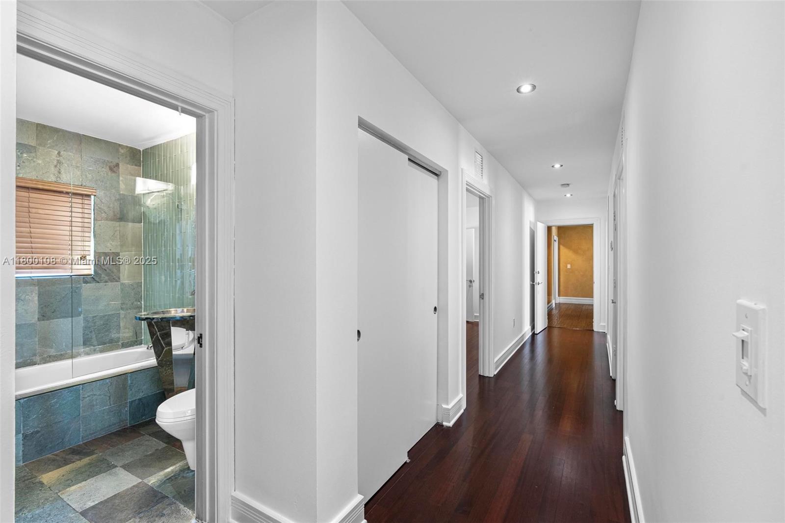 North Miami, Florida, 33181, United States, 5 Bedrooms Bedrooms, ,5 BathroomsBathrooms,Residential,For Sale,1804760