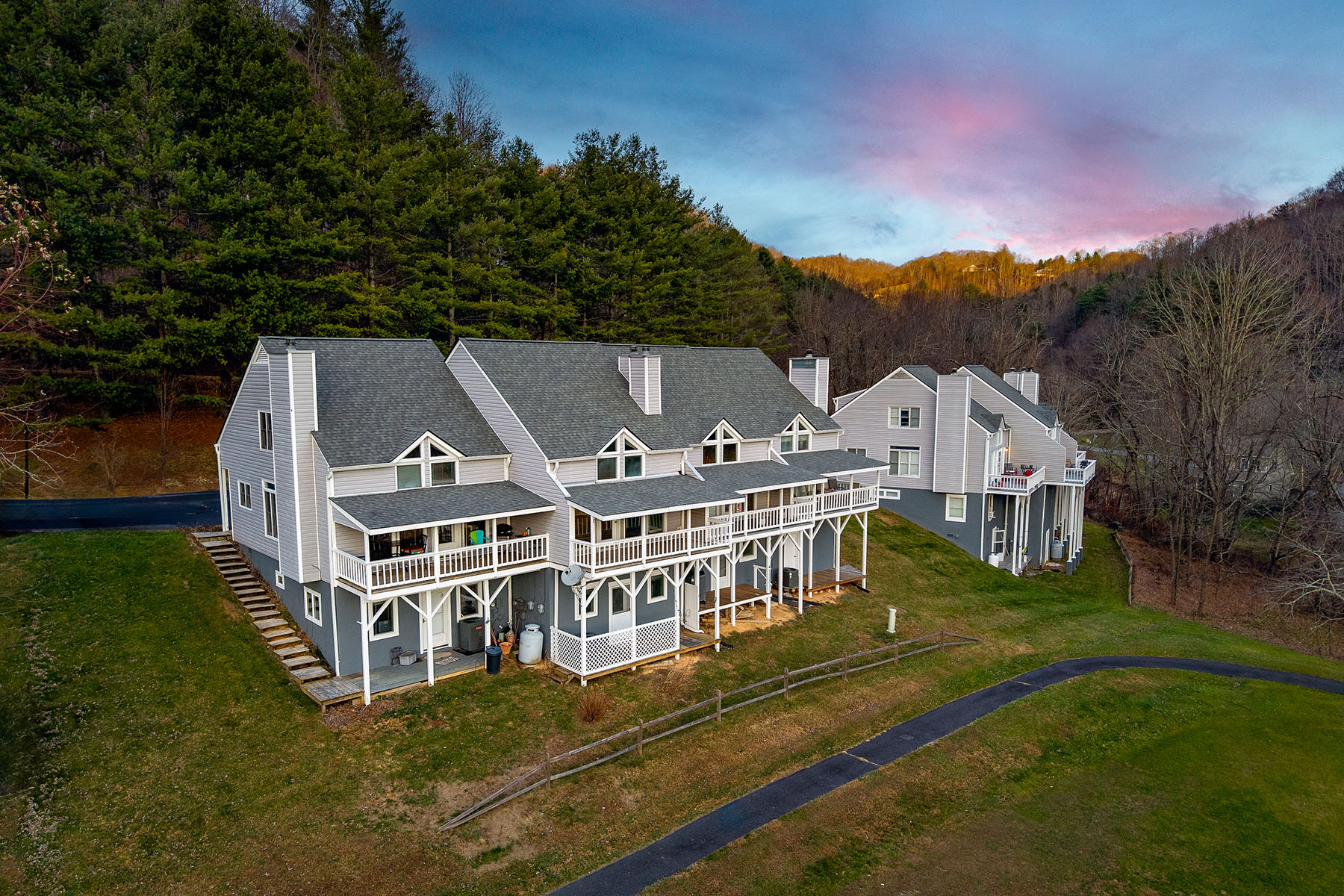  MOUNTAIN CLUB TOWNHOMES - VILAS - 物件實景