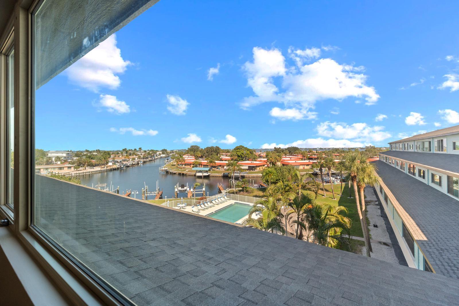 Bradenton, Florida, 34210, United States, 3 Bedrooms Bedrooms, ,3 BathroomsBathrooms,Residential,For Sale,2001185