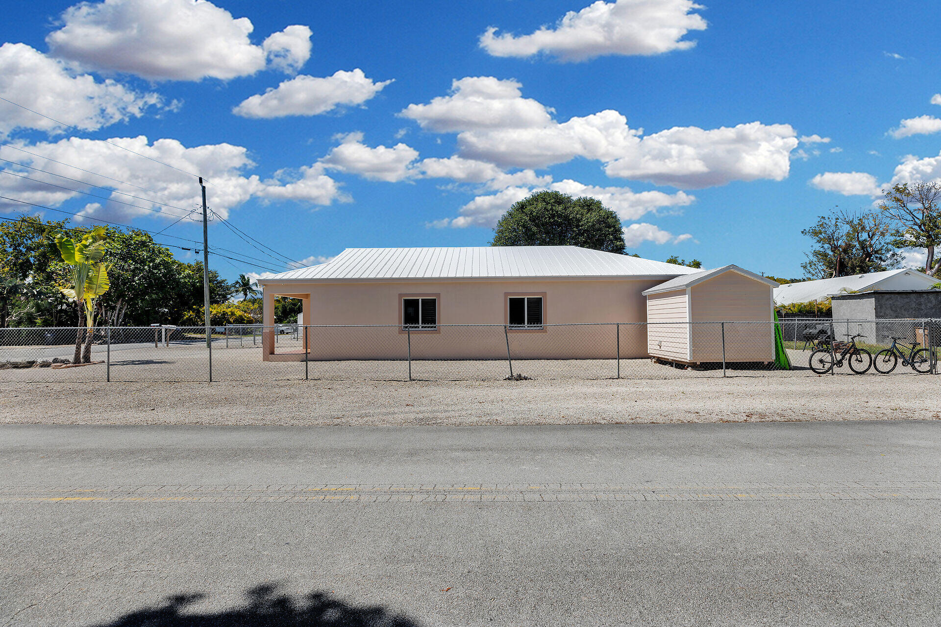 KEY LARGO, Florida, 33037, United States, 3 Bedrooms Bedrooms, ,2 BathroomsBathrooms,Residential,For Sale,1950983