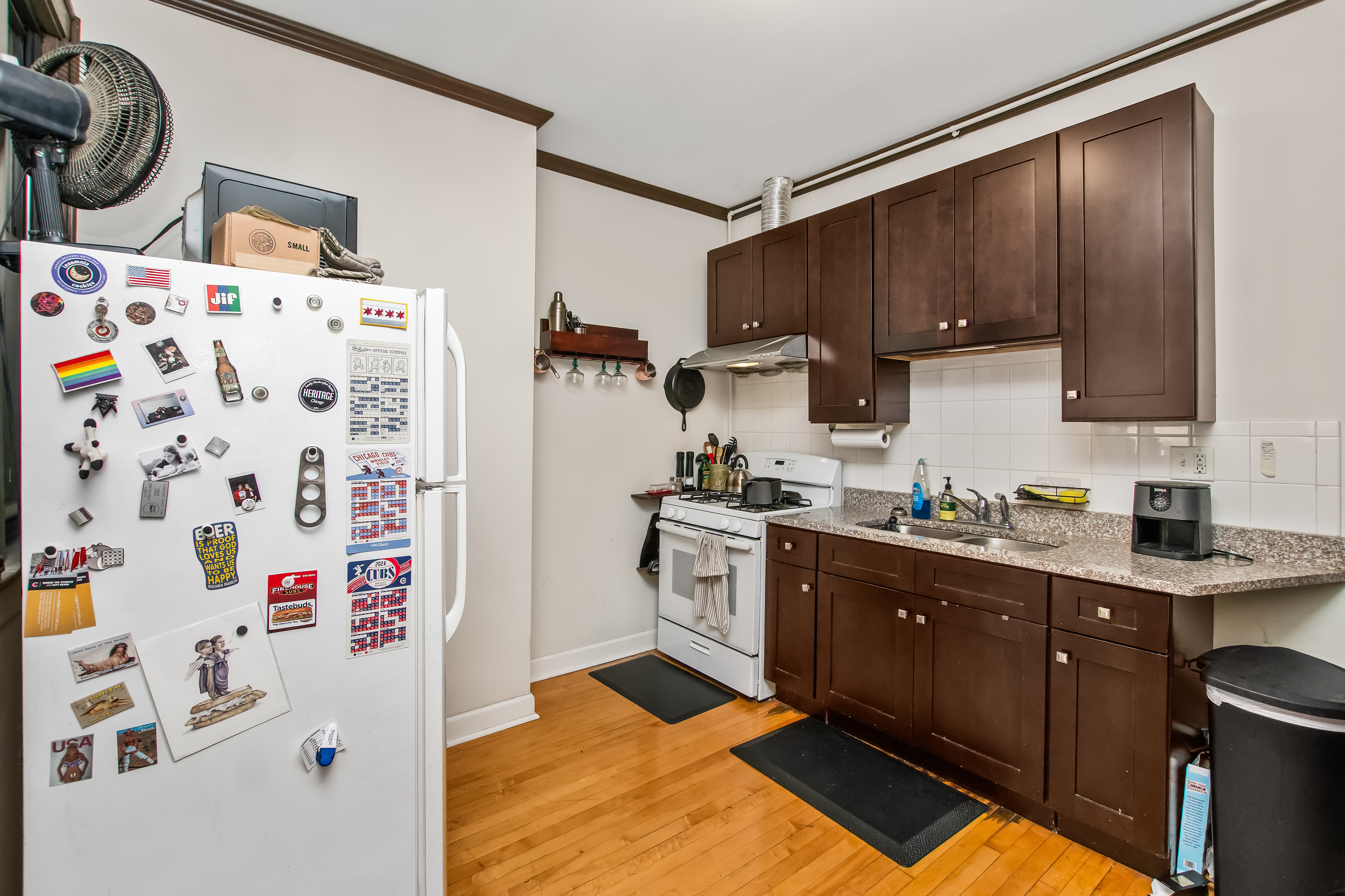  Rare Mixed-use Investment Opportunity in the Heart of Lakeview - 物件實景