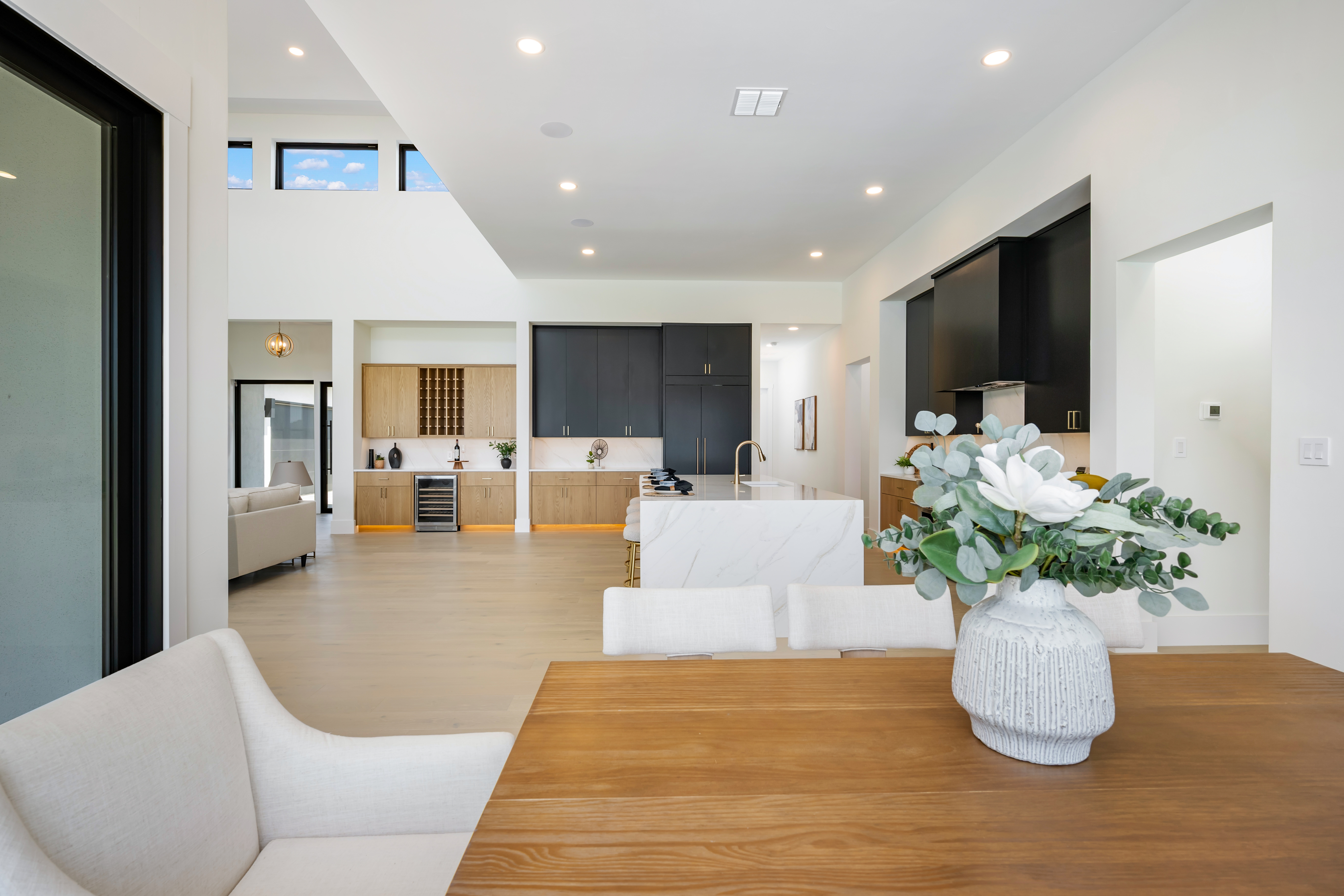  Modern Luxury on 1 Acre - 物件實景