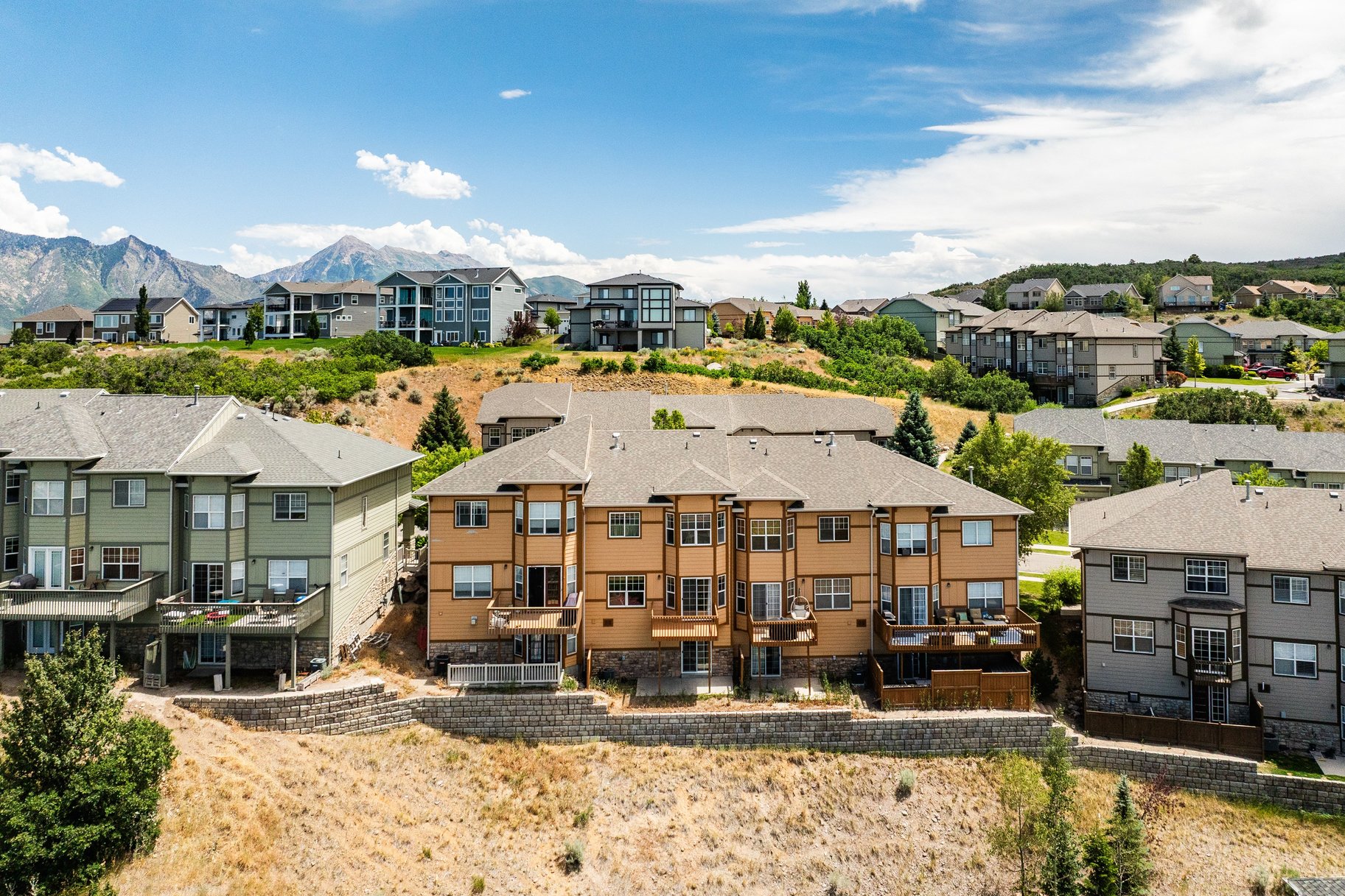  Suncrest Townhouse with Impeccable Valley Views - 物件實景