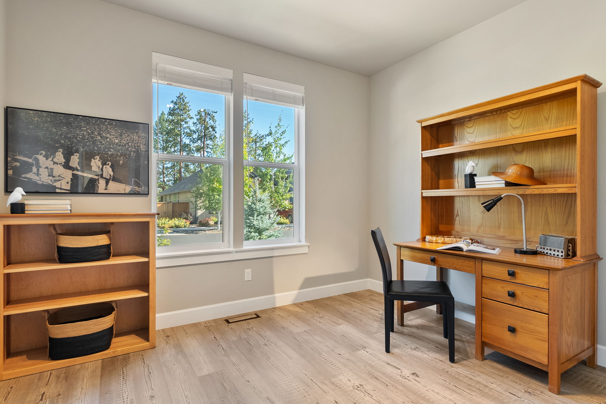 Sisters, Oregon, 97759, United States, 3 Bedrooms Bedrooms, ,2 BathroomsBathrooms,Residential,For Sale,1910956