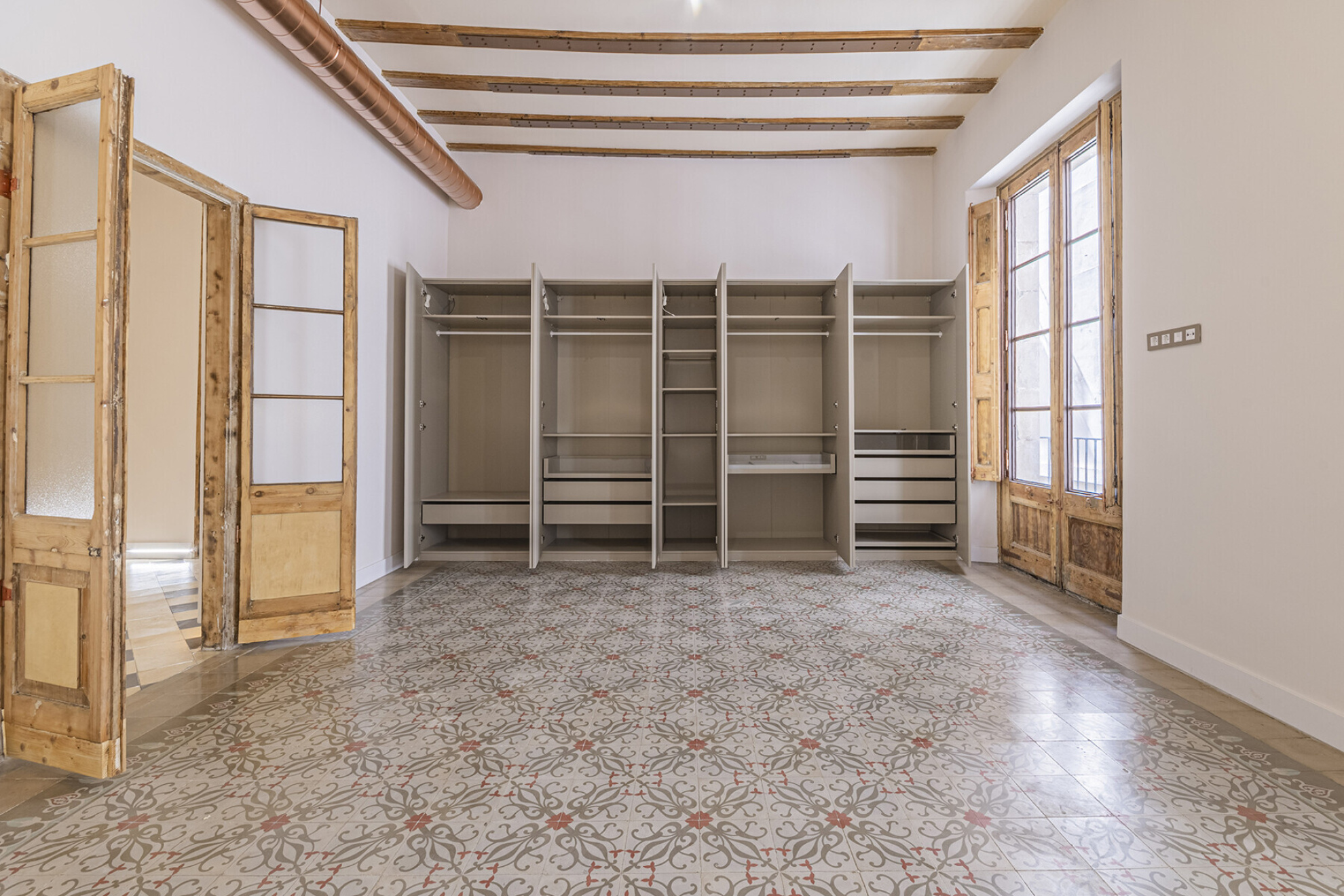  Magnificent, renovated main residence in a historic estate overlooking Port Vell - 物件實景