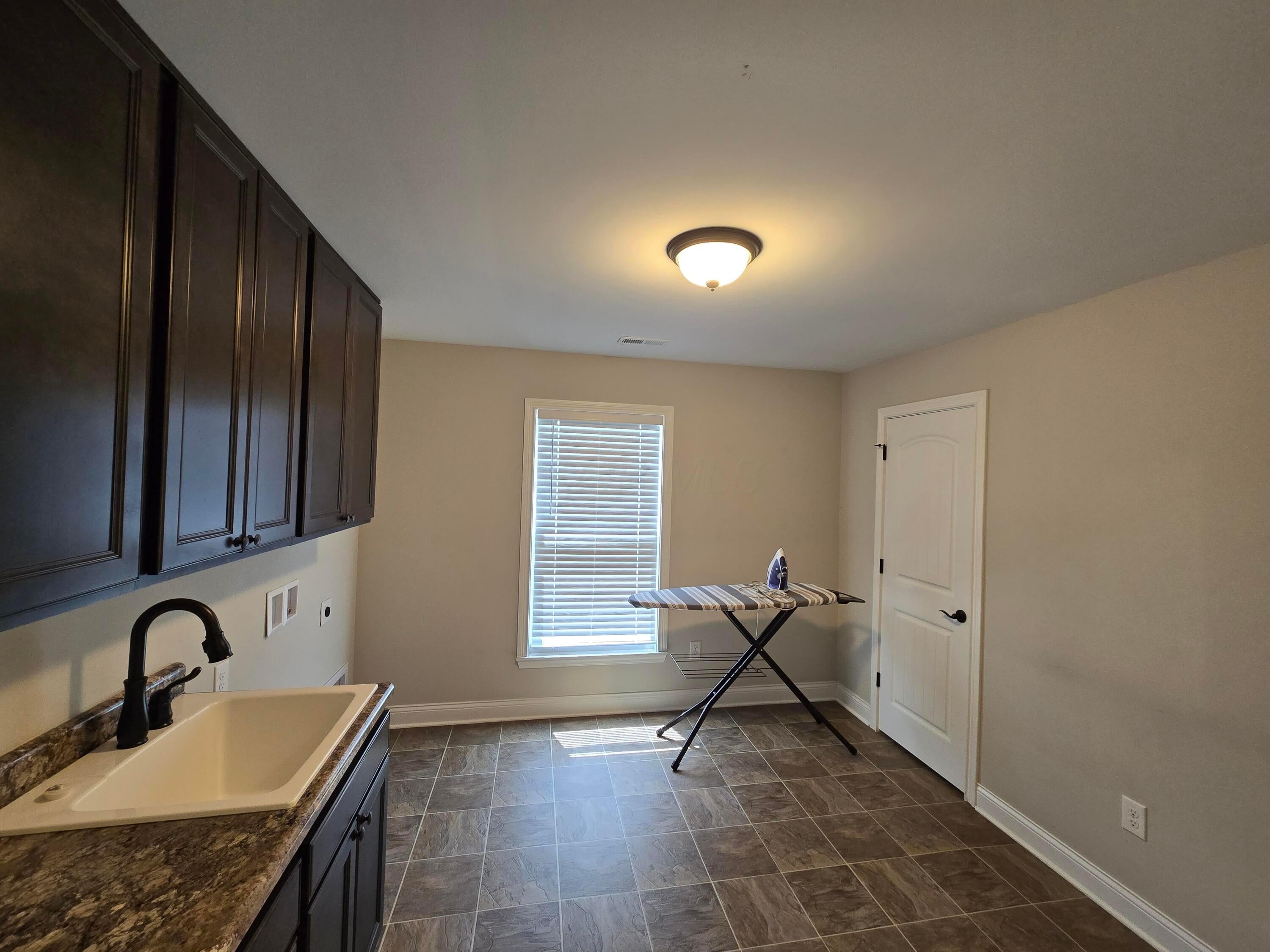 Pickerington, Ohio, 43147, United States, 5 Bedrooms Bedrooms, ,5 BathroomsBathrooms,Residential,For Sale,2048451