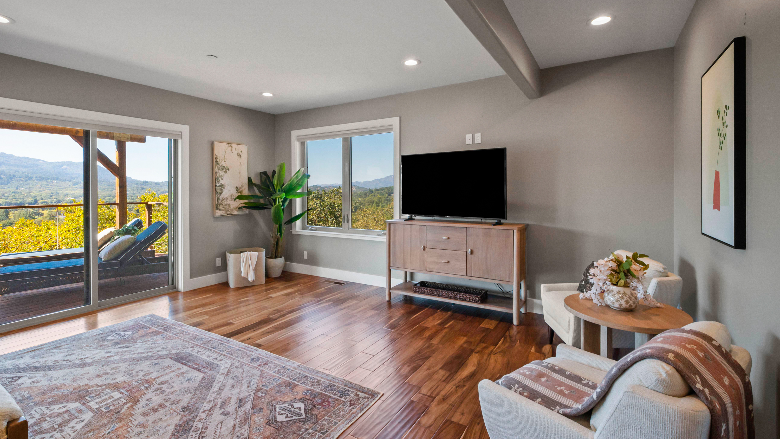  Panoramic Sonoma Views & Income-Producing ADU - 物件實景