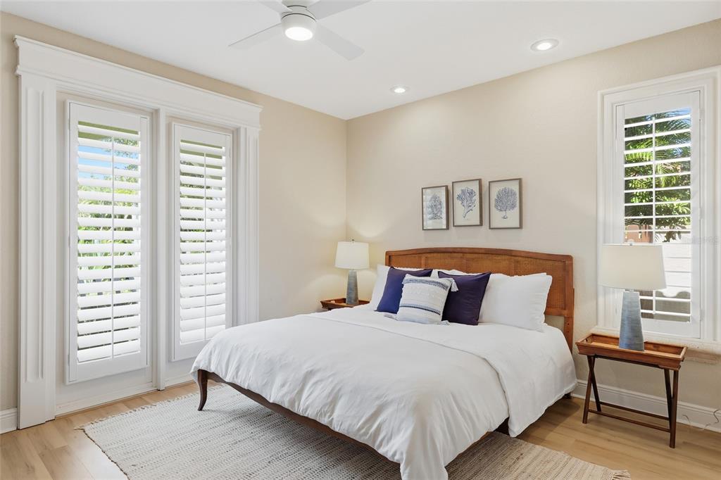 Sarasota, Florida, 34234, United States, 3 Bedrooms Bedrooms, ,3 BathroomsBathrooms,Residential,For Sale,1989538