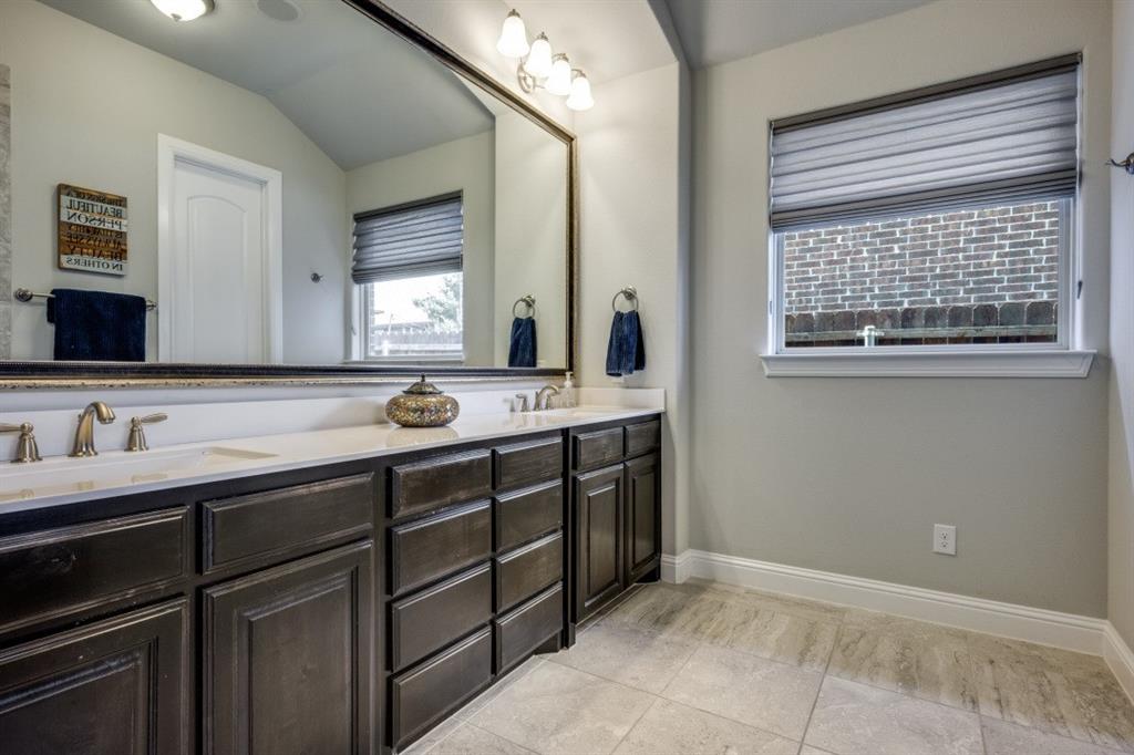 Roanoke, Texas, 76262, United States, 4 Bedrooms Bedrooms, ,3 BathroomsBathrooms,Residential,For Sale,1983211