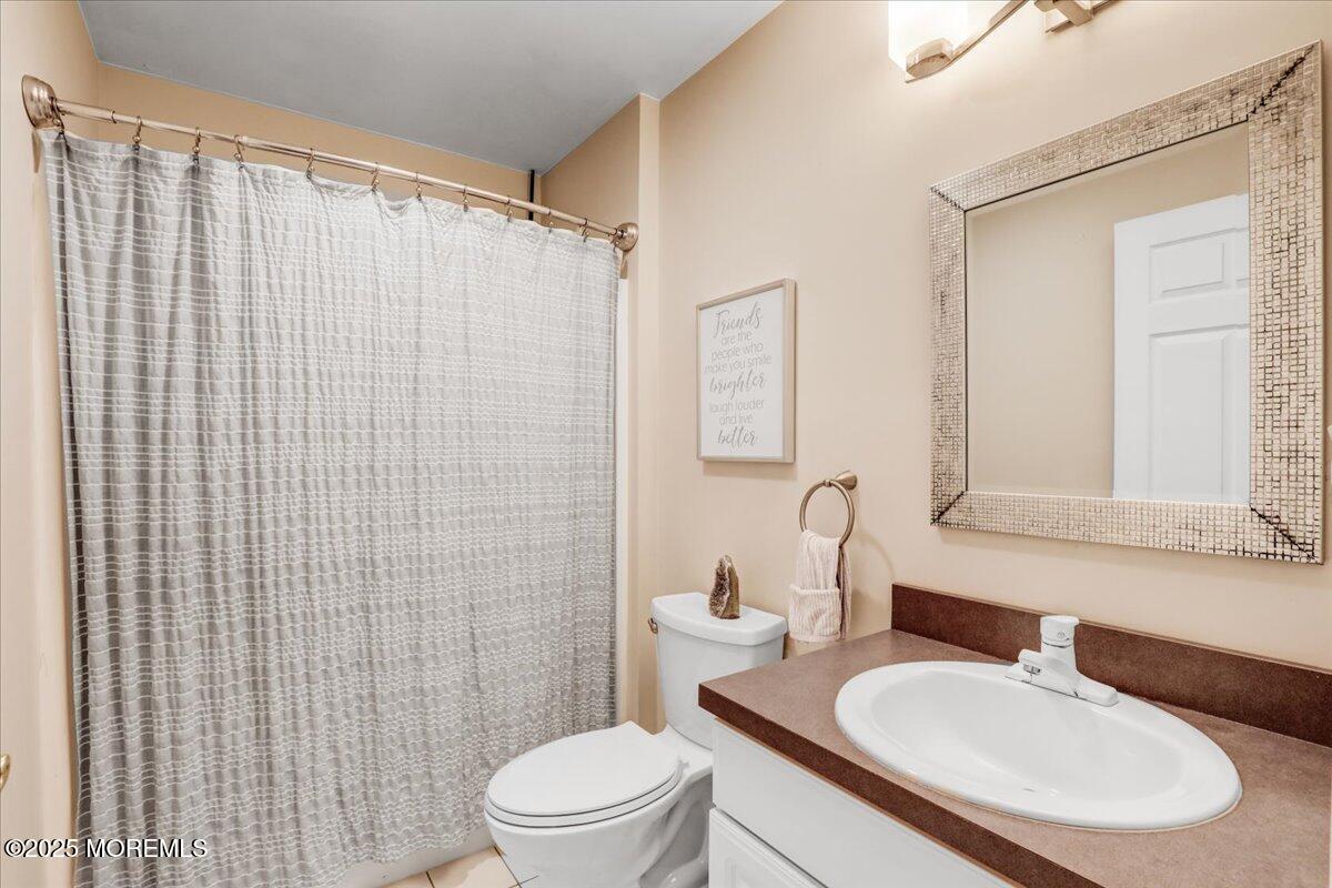 Howell, New Jersey, 07731, United States, 4 Bedrooms Bedrooms, ,3 BathroomsBathrooms,Residential,For Sale,1902992