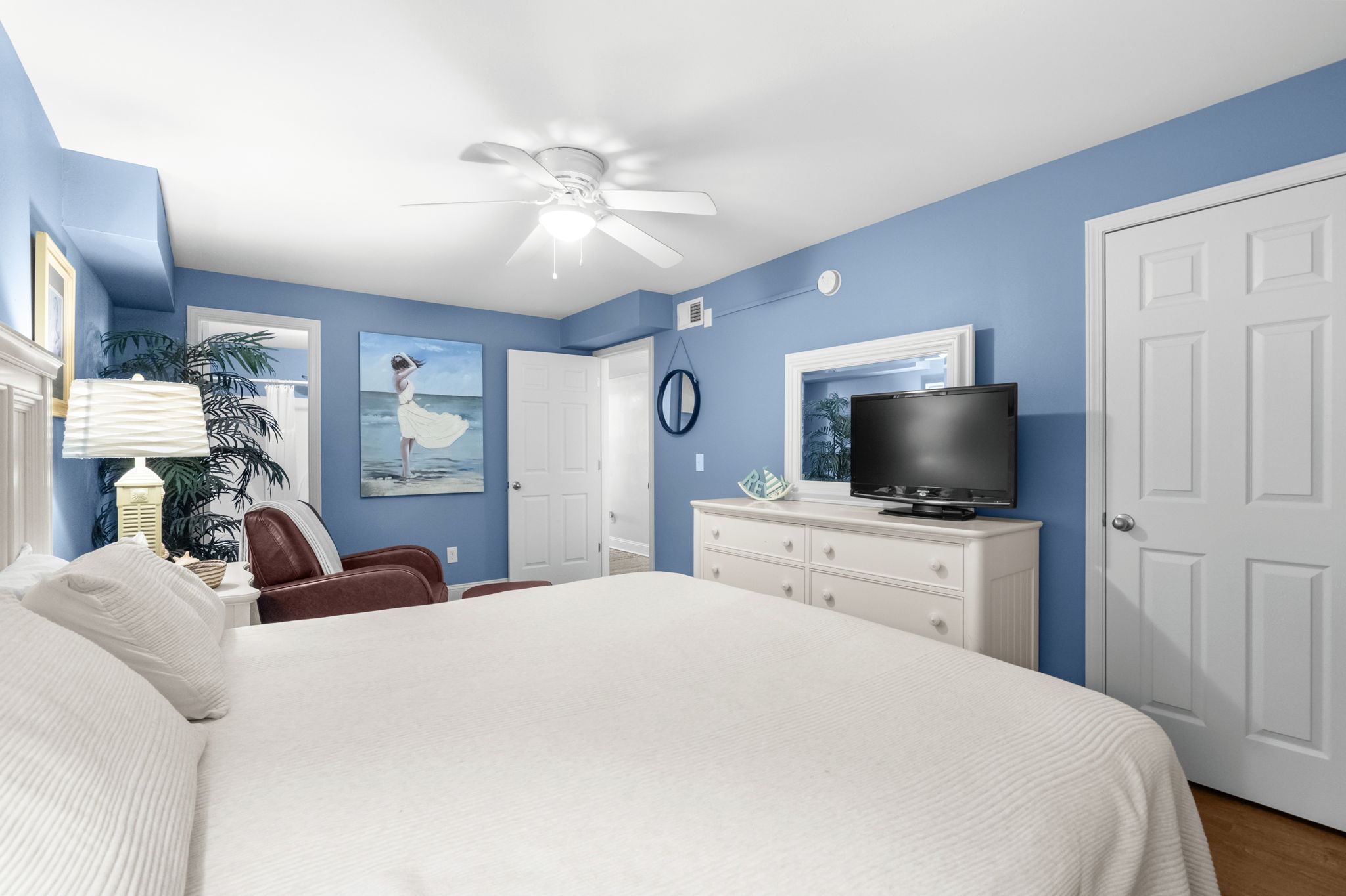 North Myrtle Beach, South Carolina, 29582, United States, 6 Bedrooms Bedrooms, ,3 BathroomsBathrooms,Residential,For Sale,1994221