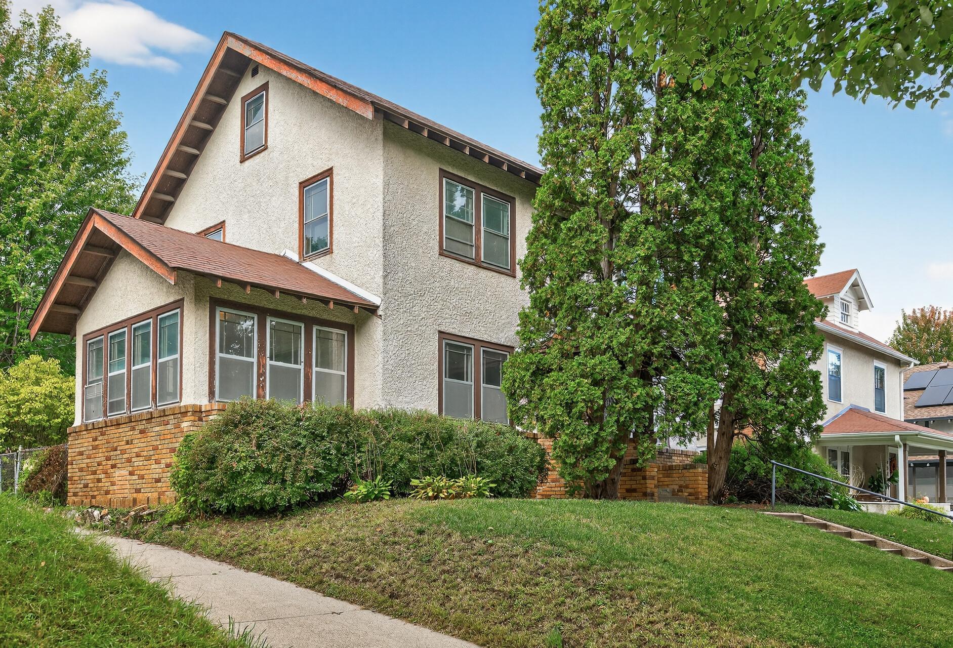 Minneapolis, Minnesota, 55409, United States, 4 Bedrooms Bedrooms, ,2 BathroomsBathrooms,Residential,For Sale,1959078