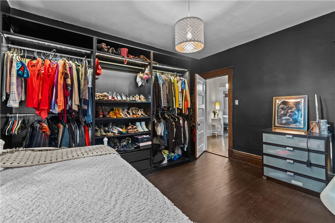 Point Breeze, Pennsylvania, 15206, United States, 6 Bedrooms Bedrooms, ,4 BathroomsBathrooms,Residential,For Sale,1828152