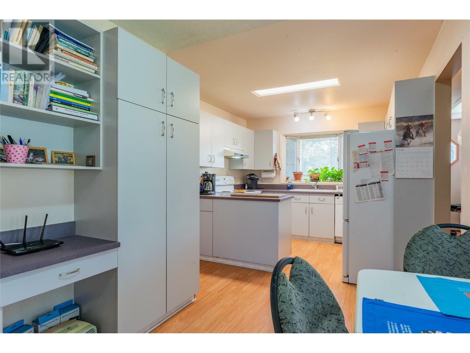 WINLAW, British Columbia, V0G 2J0, CA, 3 Bedrooms Bedrooms, ,2 BathroomsBathrooms,Residential,For Sale,1839031