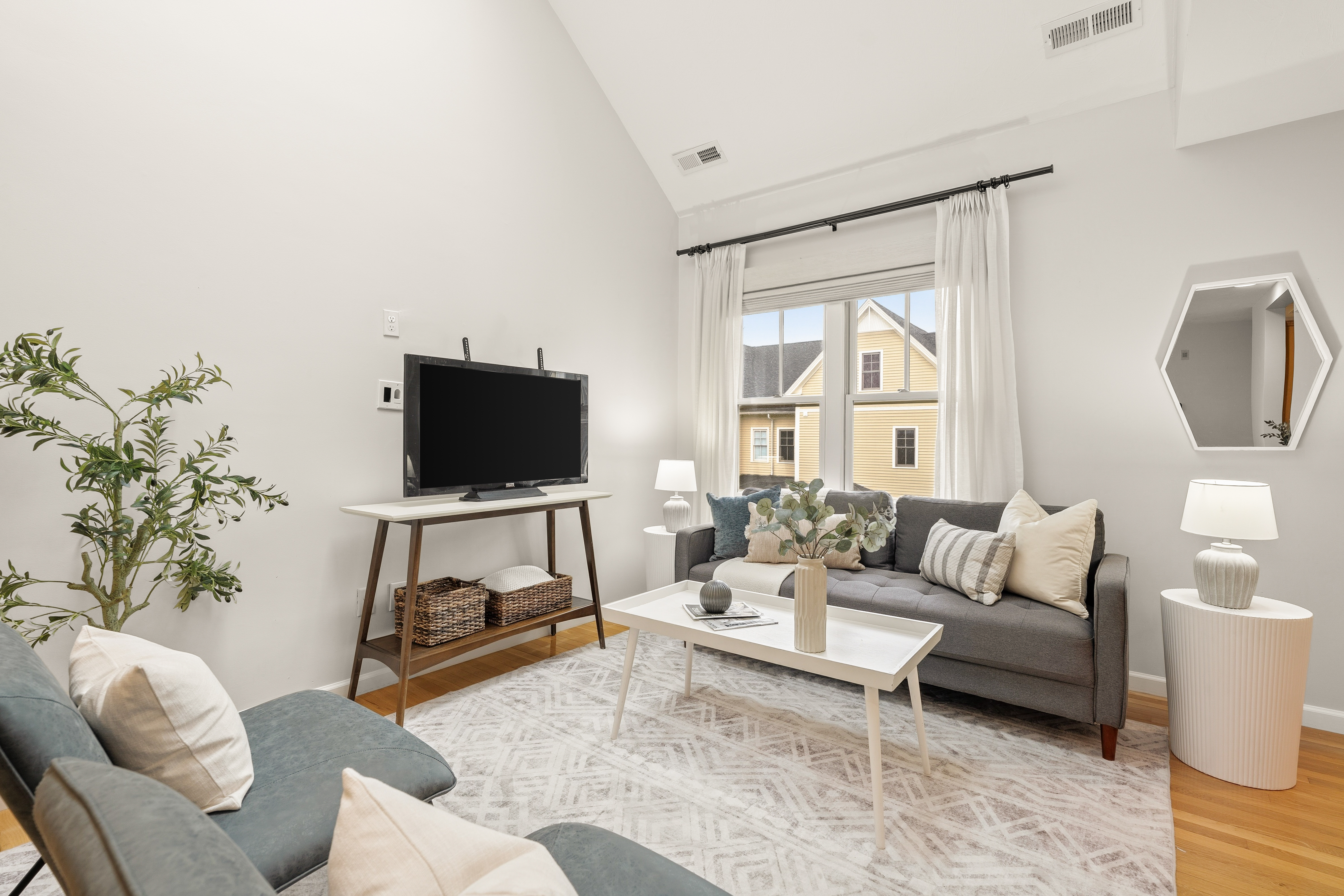  11 Russell Place, unit 11, Arlington, MA, 02474 - 物件實景
