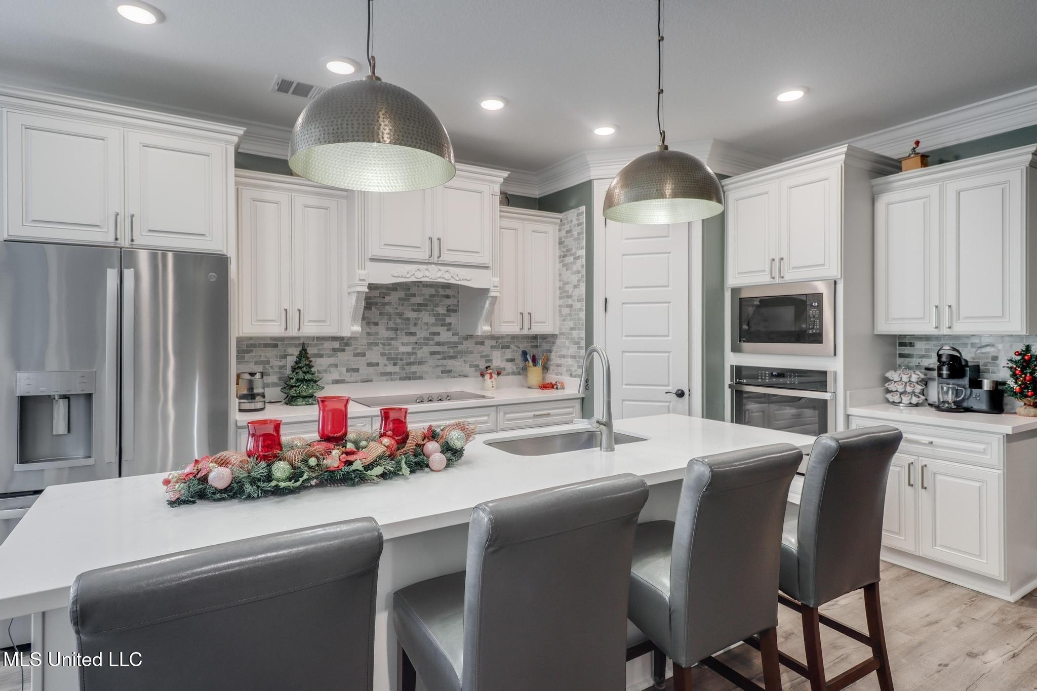 Gulfport, Mississippi, 39503, United States, 5 Bedrooms Bedrooms, ,3 BathroomsBathrooms,Residential,For Sale,2005321