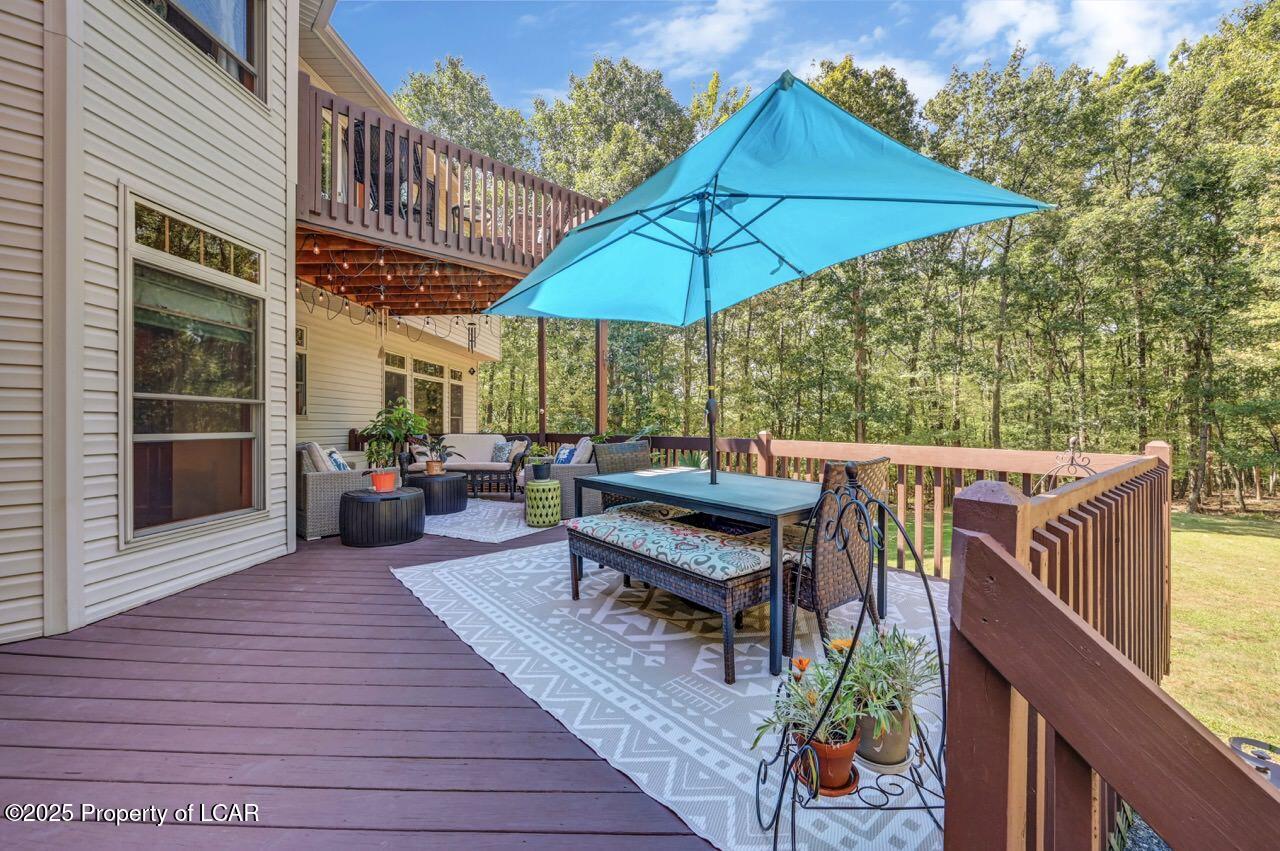 Mountain Top, Pennsylvania, 18707, United States, 4 Bedrooms Bedrooms, ,5 BathroomsBathrooms,Residential,For Sale,1944925