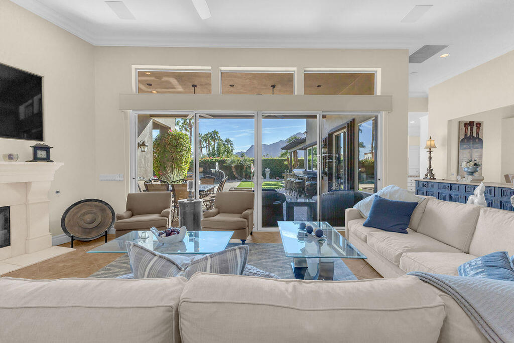 La Quinta, California, 92253, United States, 4 Bedrooms Bedrooms, ,2 BathroomsBathrooms,Residential,For Sale,1987635