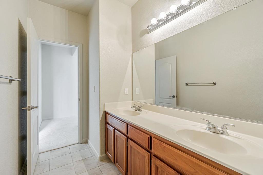 Pittsburg, California, 94565, United States, 6 Bedrooms Bedrooms, ,5 BathroomsBathrooms,Residential,For Sale,1791756