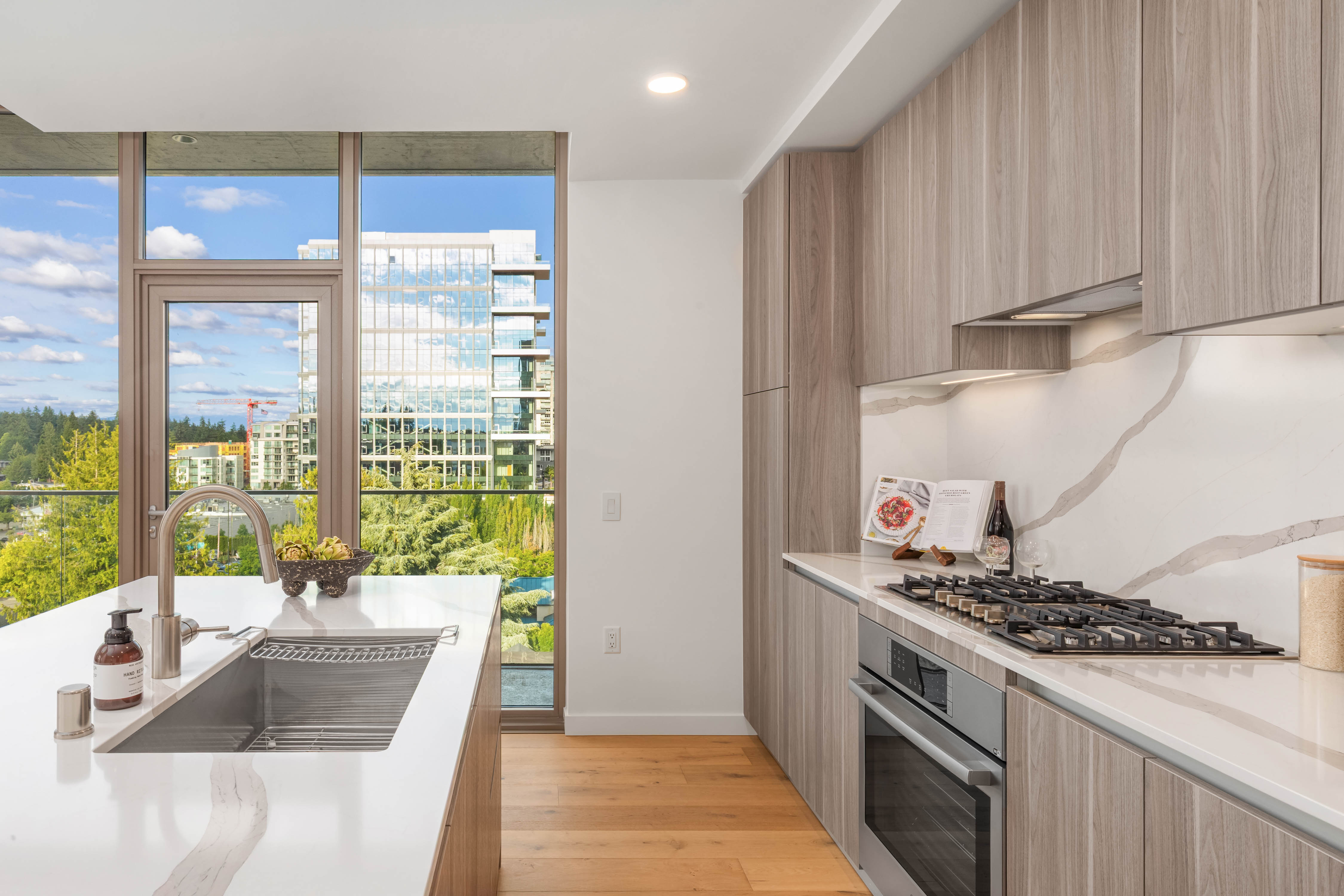  10232 NE 10th St Unit #707, Bellevue, WA 98004 - 物件實景