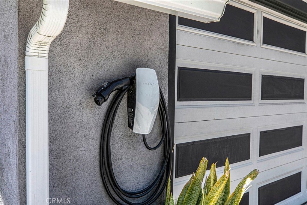 Van Nuys, California, 91406, United States, 3 Bedrooms Bedrooms, ,2 BathroomsBathrooms,Residential,For Sale,1940883