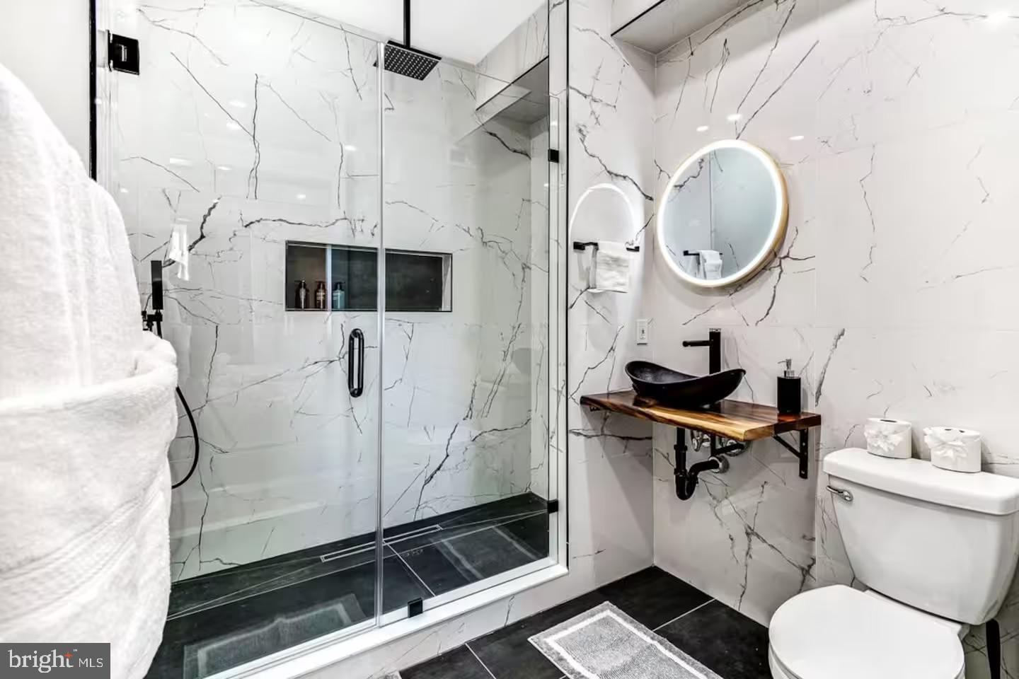 Philadelphia, Pennsylvania, 19146, United States, 4 Bedrooms Bedrooms, ,4 BathroomsBathrooms,Residential,For Sale,1877364