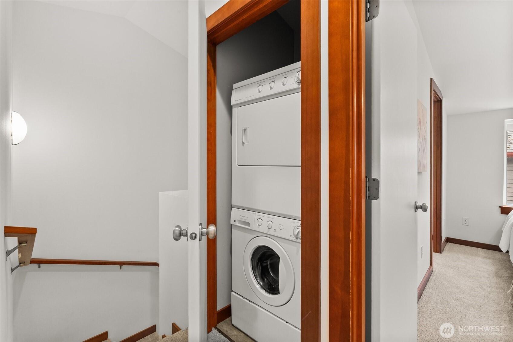SEATTLE, Washington, 98105, United States, 3 Bedrooms Bedrooms, ,3 BathroomsBathrooms,Residential,For Sale,1875304