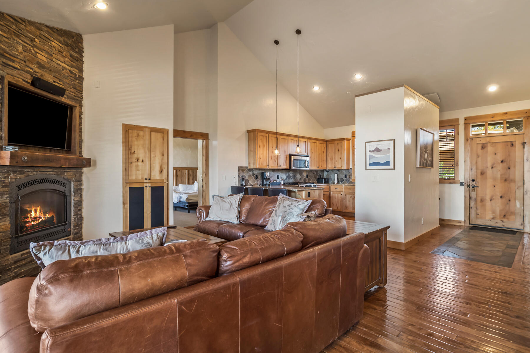 Powell Butte, Oregon, 97753, United States, 3 Bedrooms Bedrooms, ,4 BathroomsBathrooms,Residential,For Sale,1917768