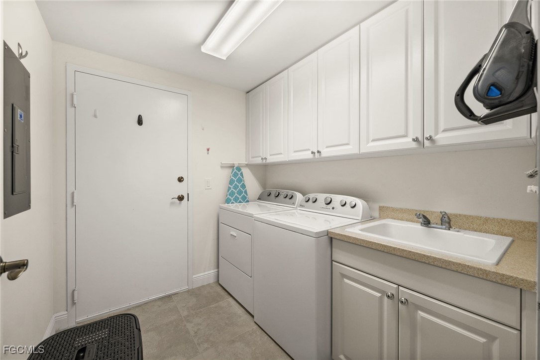 Cape Coral, Florida, 33914, United States, 3 Bedrooms Bedrooms, ,4 BathroomsBathrooms,Residential,For Sale,1975468