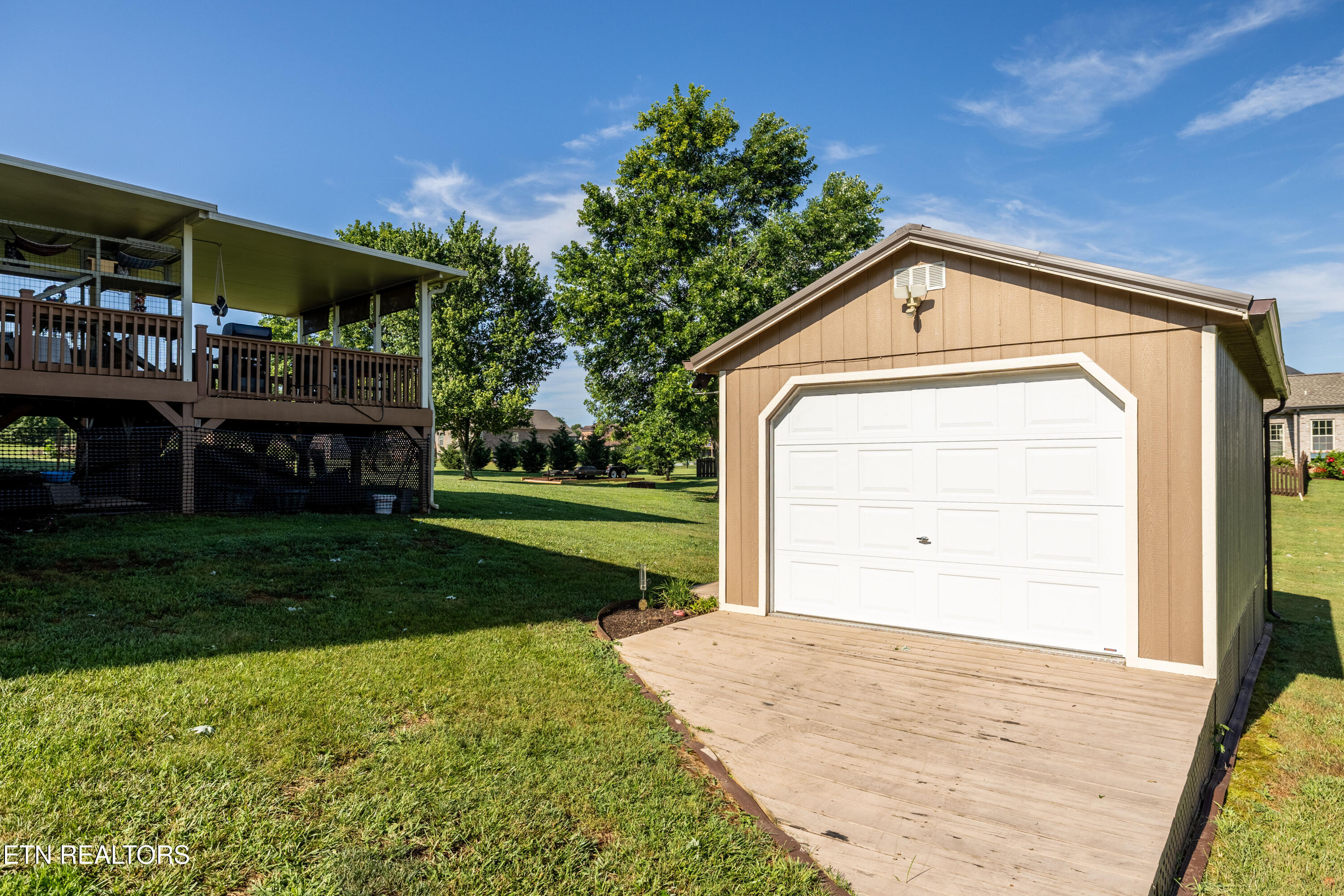 Walland, Tennessee, 37886, United States, 3 Bedrooms Bedrooms, ,2 BathroomsBathrooms,Residential,For Sale,1930662