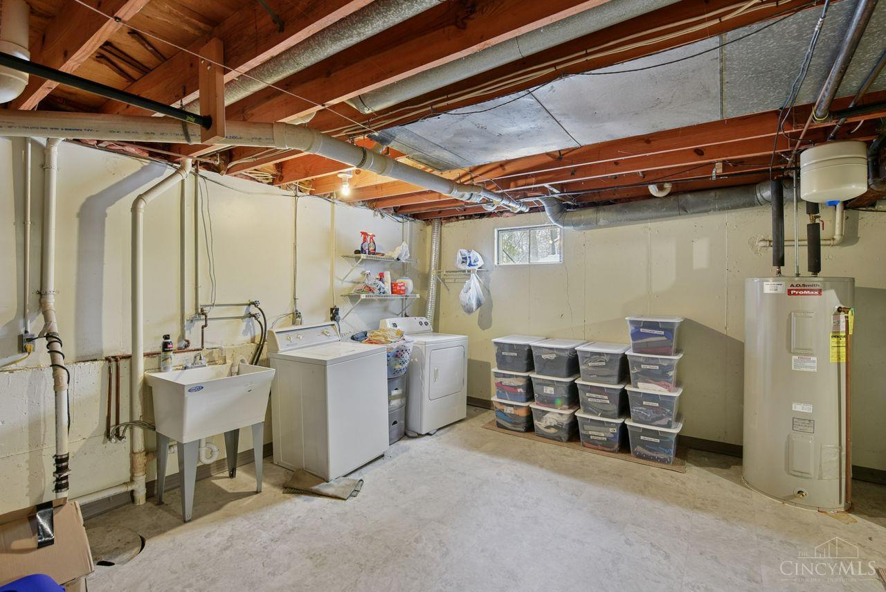 Anderson Twp, Ohio, 45255, United States, 4 Bedrooms Bedrooms, ,3 BathroomsBathrooms,Residential,For Sale,2001955