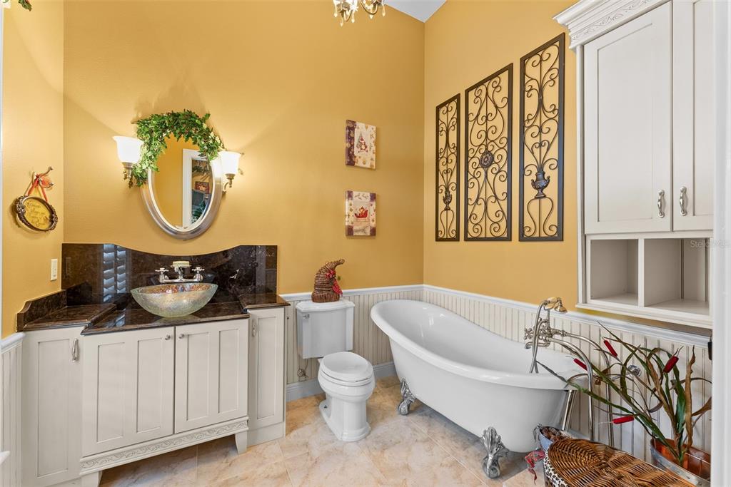Thonotosassa, Florida, 33592, United States, 4 Bedrooms Bedrooms, ,7 BathroomsBathrooms,Residential,For Sale,1788935