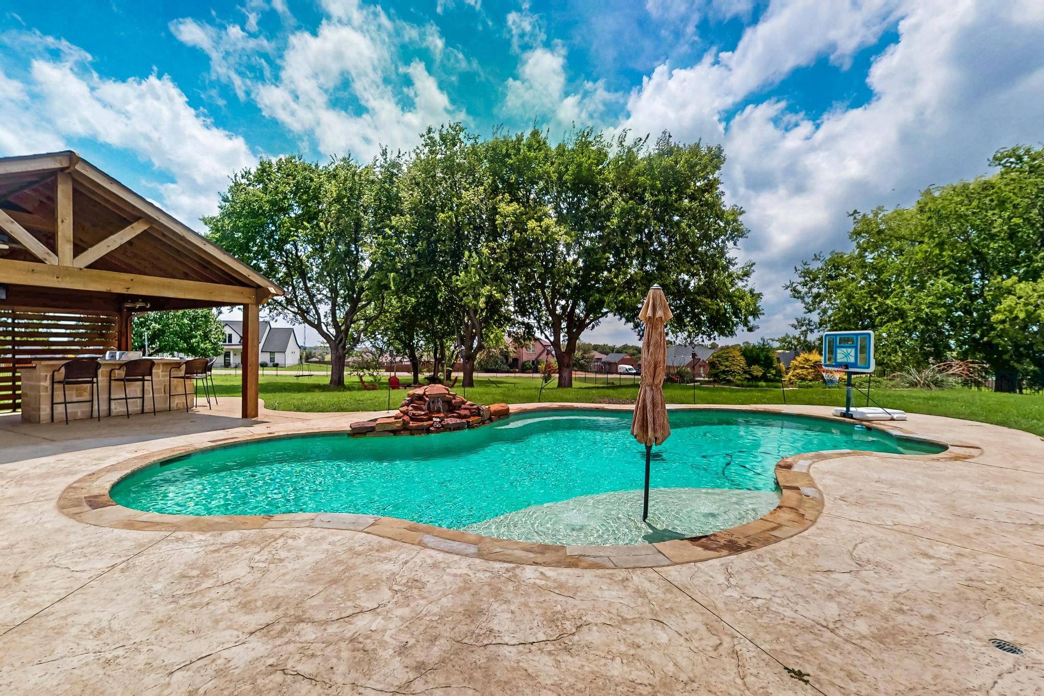 Forney, Texas, 75126, United States, 3 Bedrooms Bedrooms, ,4 BathroomsBathrooms,Residential,For Sale,1897470