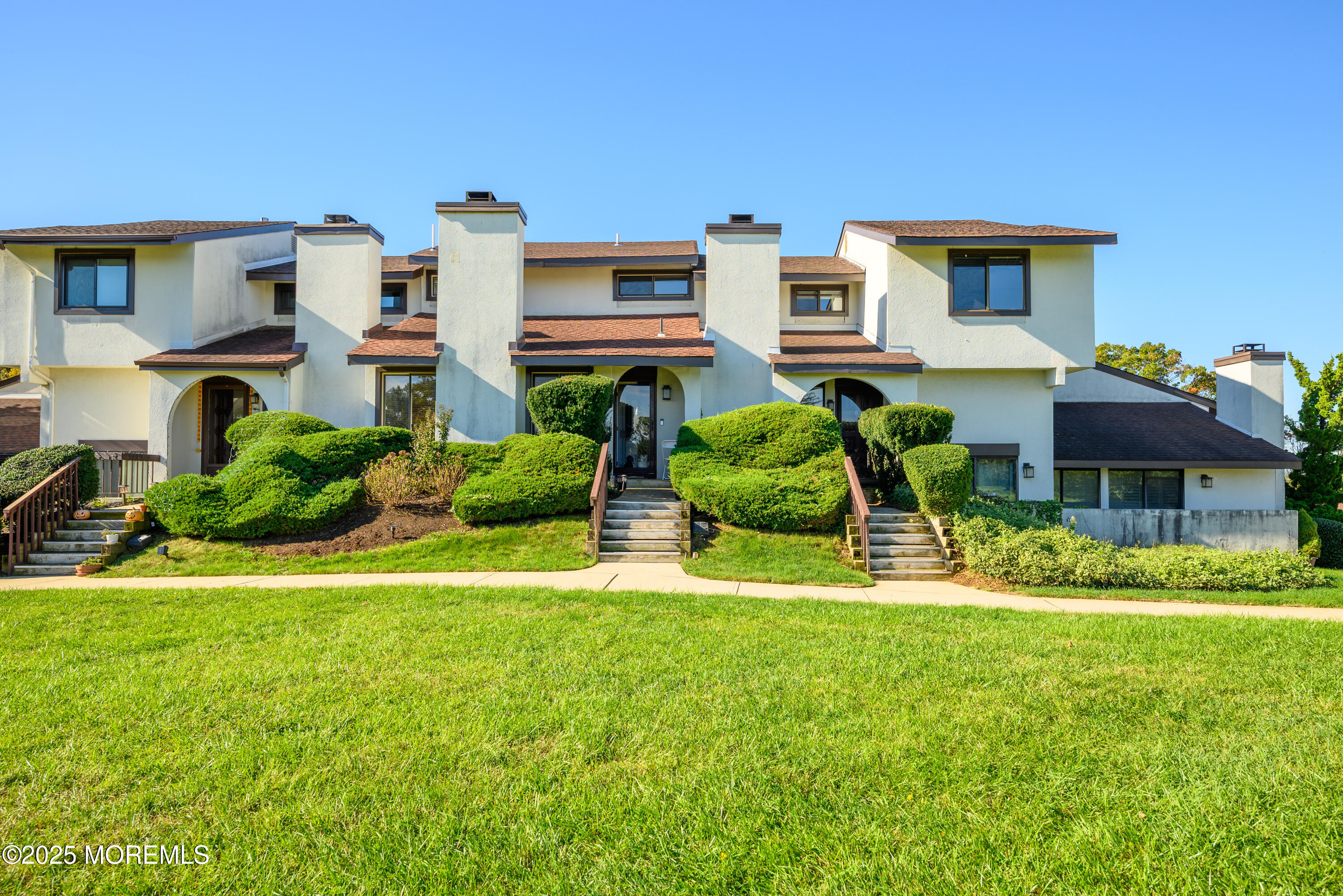 Red Bank, New Jersey, 07701, United States, 2 Bedrooms Bedrooms, ,3 BathroomsBathrooms,Residential,For Sale,1970602