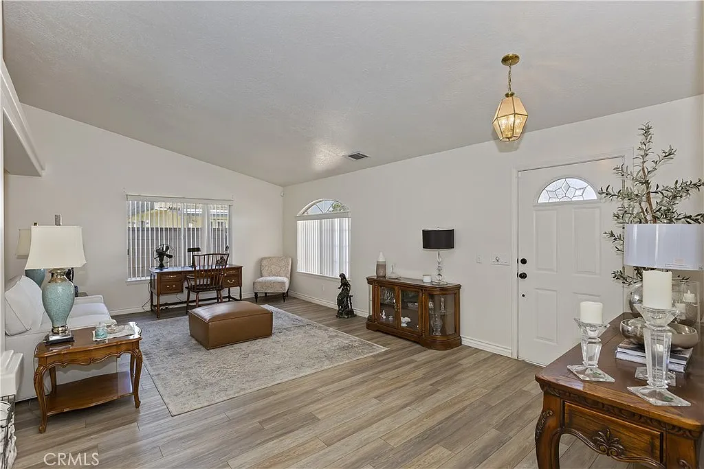 Victorvile, California, 92395, United States, 4 Bedrooms Bedrooms, ,2 BathroomsBathrooms,Residential,For Sale,1978607