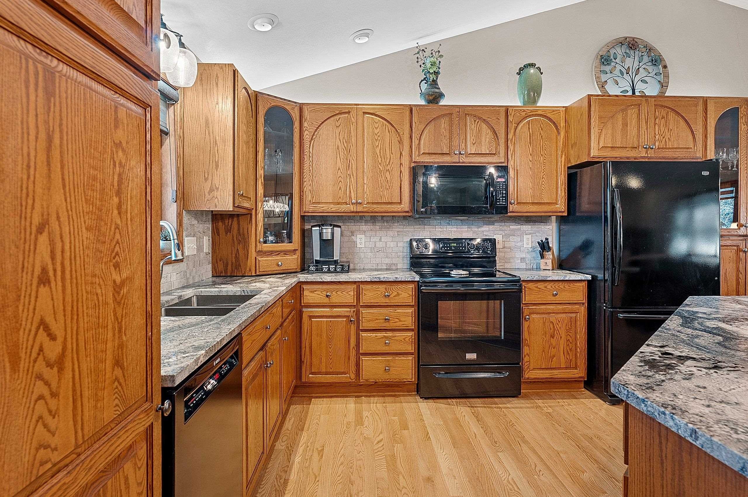 GREEN BAY, Wisconsin, 54313, United States, 4 Bedrooms Bedrooms, ,4 BathroomsBathrooms,Residential,For Sale,2048613