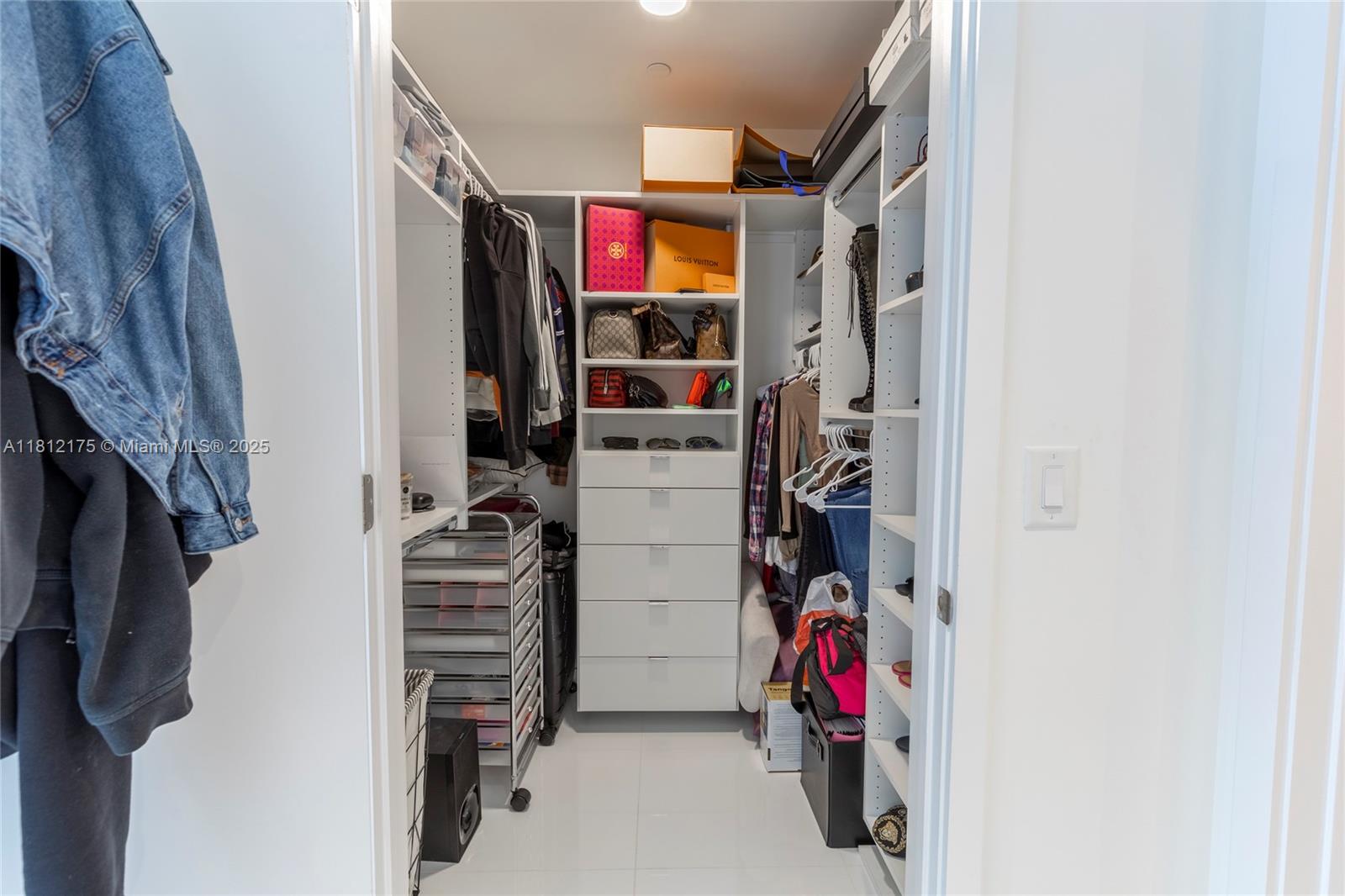 Miami, Florida, 33132, United States, 1 Bedroom Bedrooms, ,2 BathroomsBathrooms,Residential,For Sale,1837244