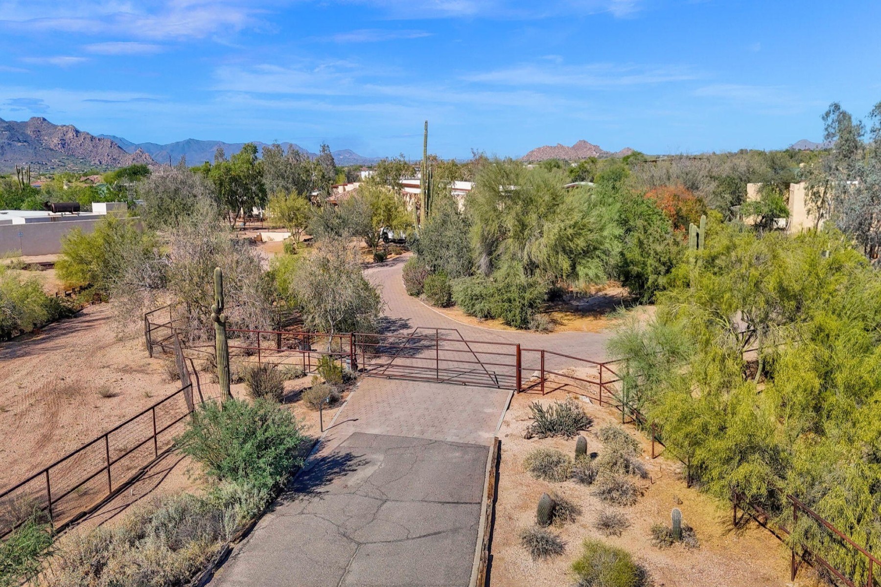  31055 N 56th Street  Cave Creek, AZ - 物件實景