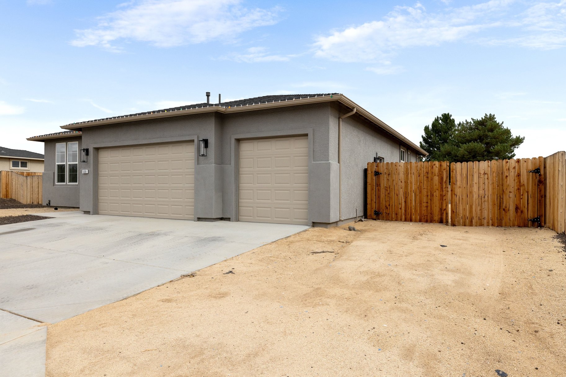  Built in 2020, Room for Everything: RV Parking Meets Big Backyard in Sparks - 物件實景